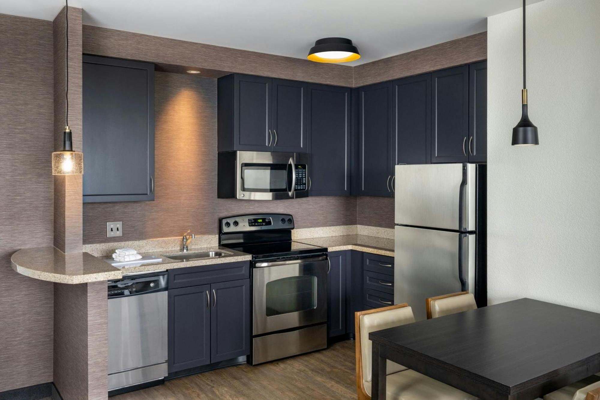 2 Bedroom Suite