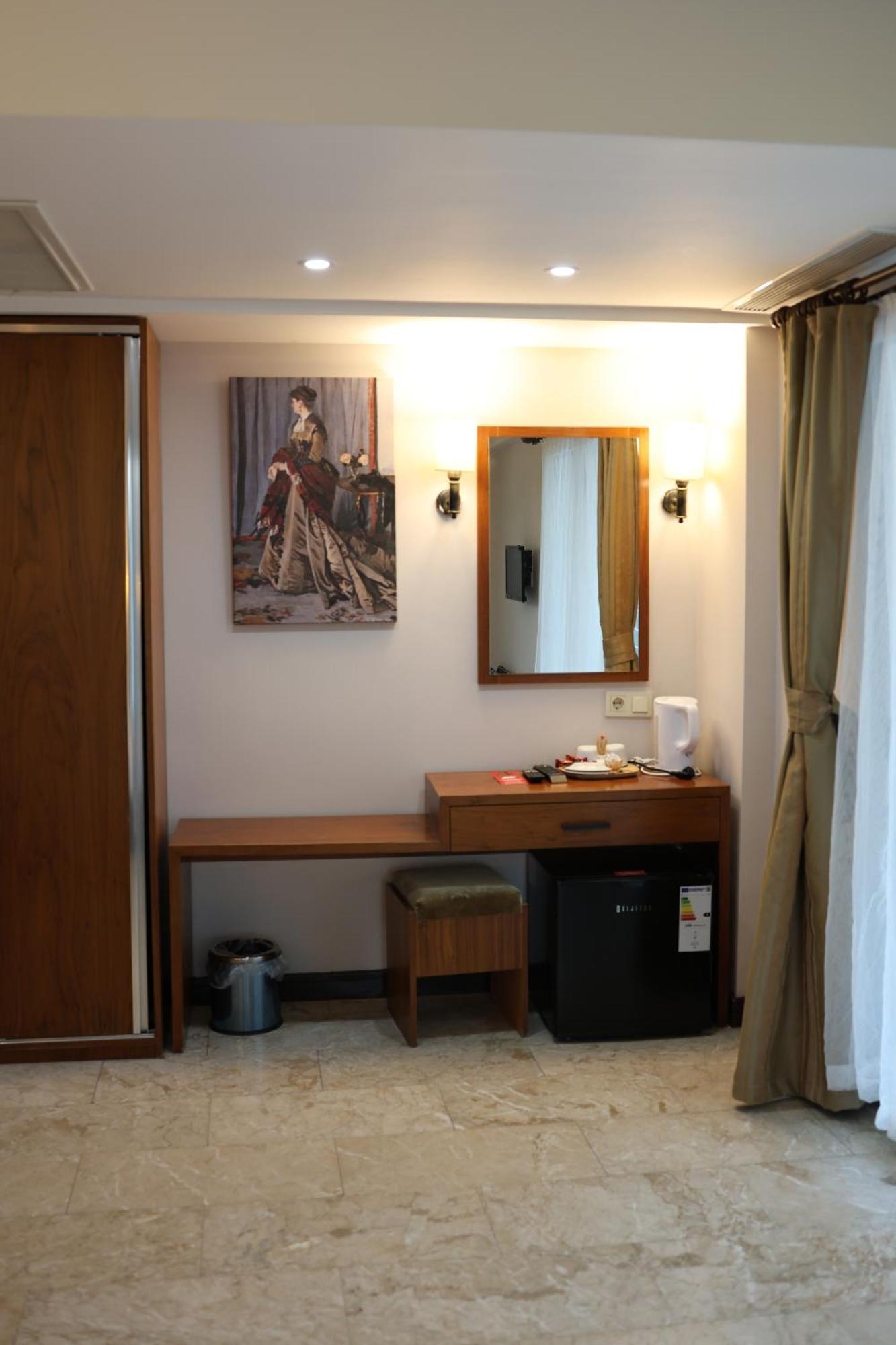 Deluxe Double or Twin Room Terrace