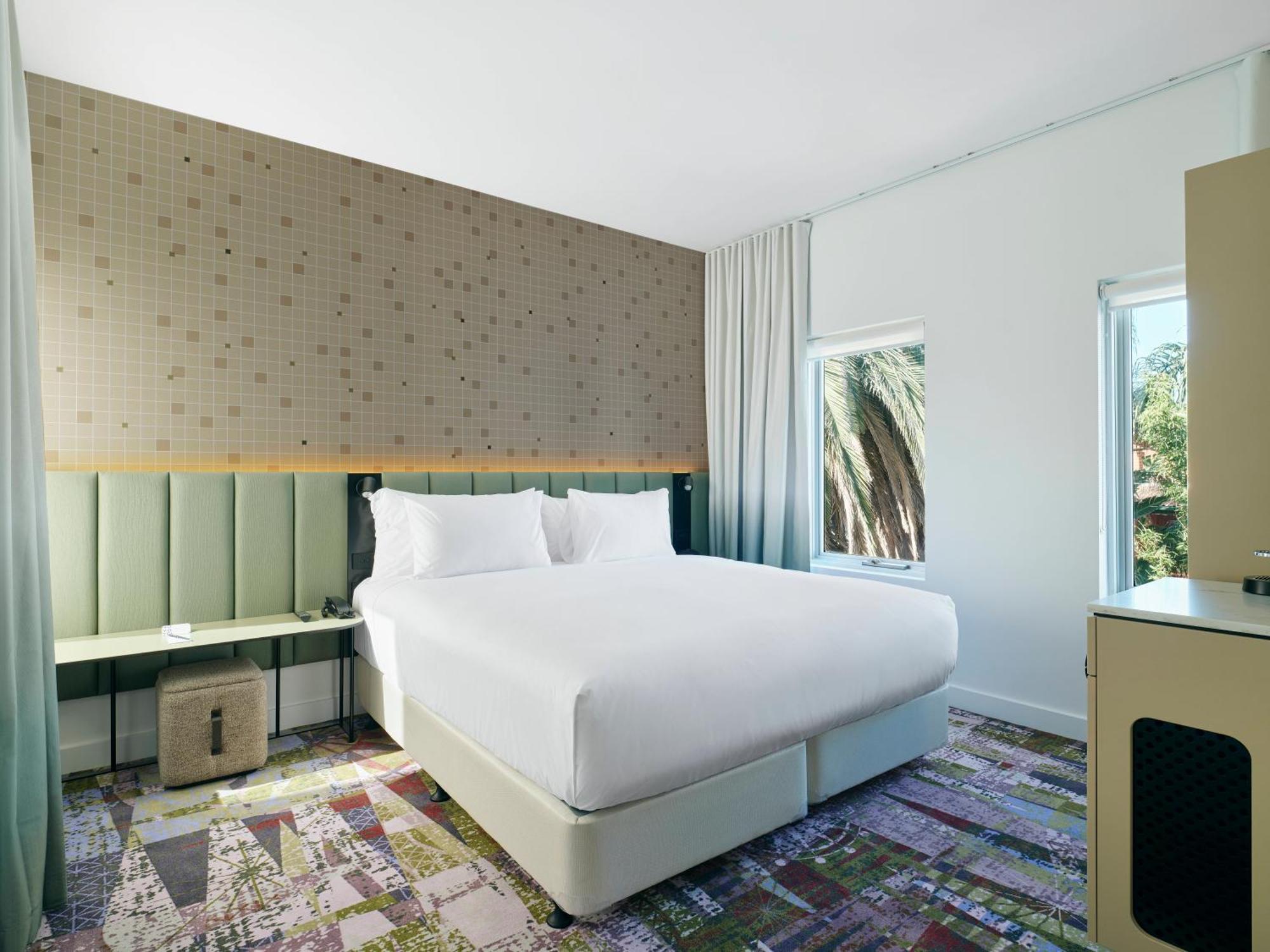 Standard King Room Disability Access