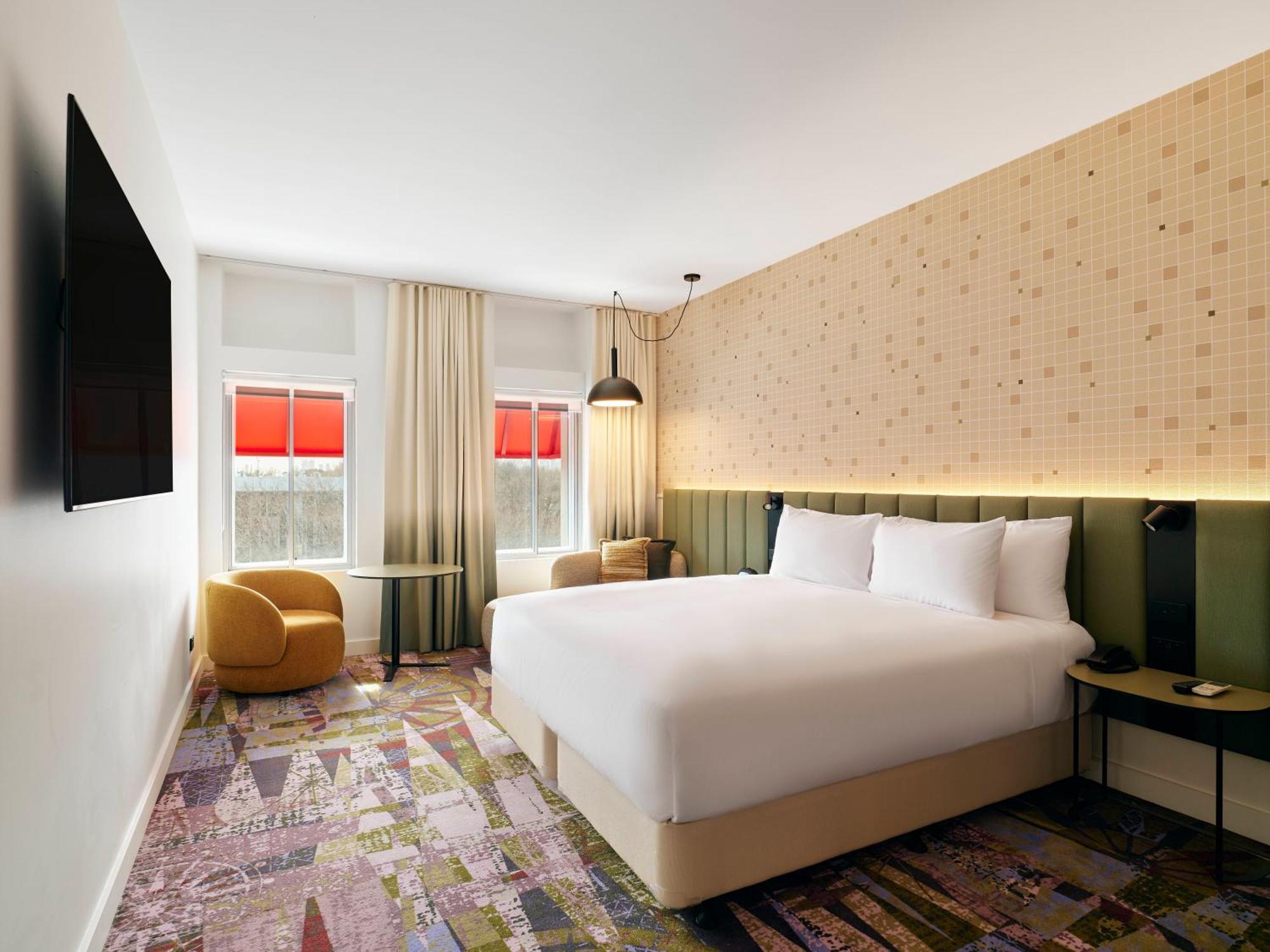 Deluxe King Room