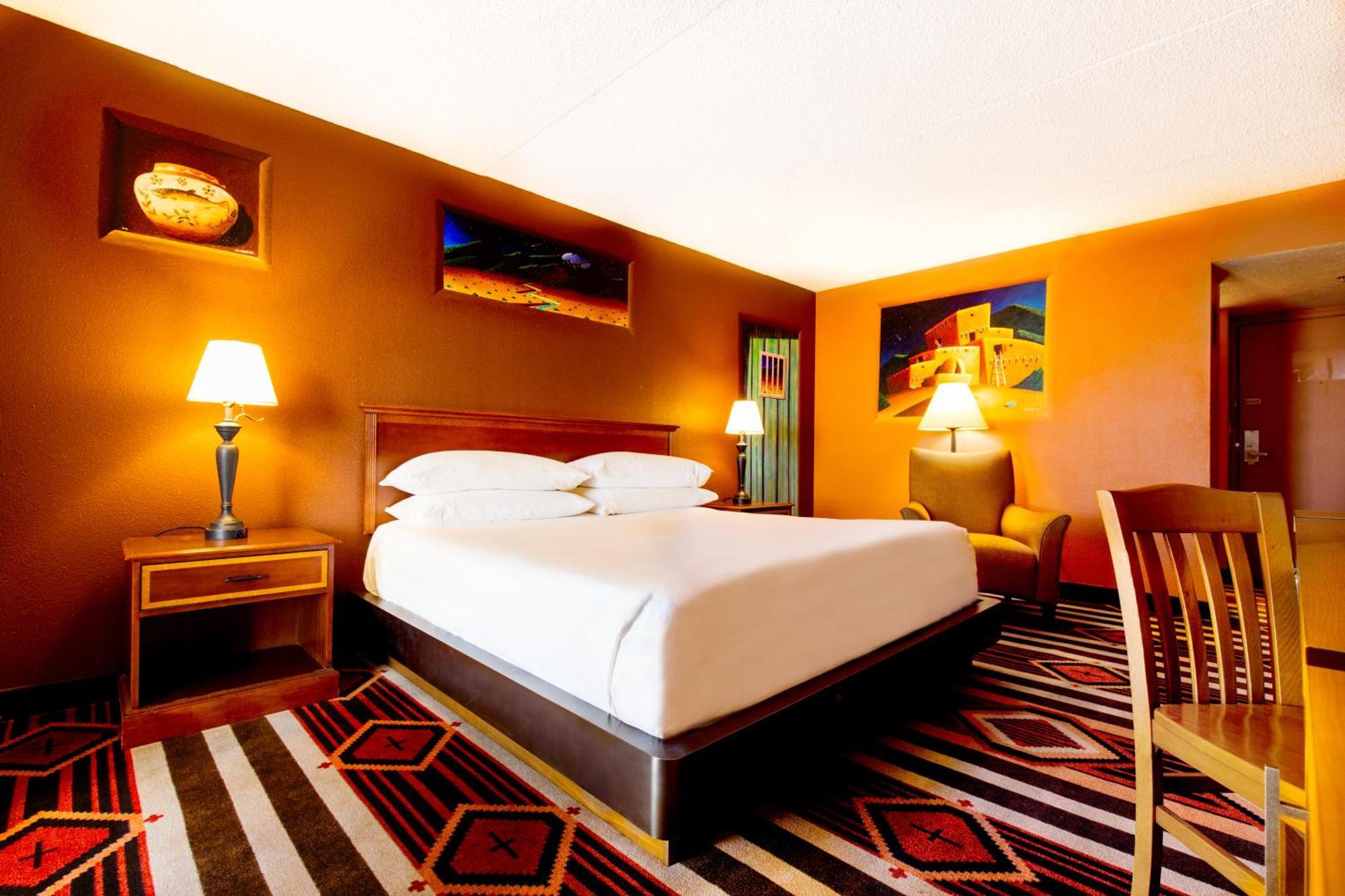 1 King Bed Accessible