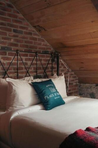 Superior Attic Room
