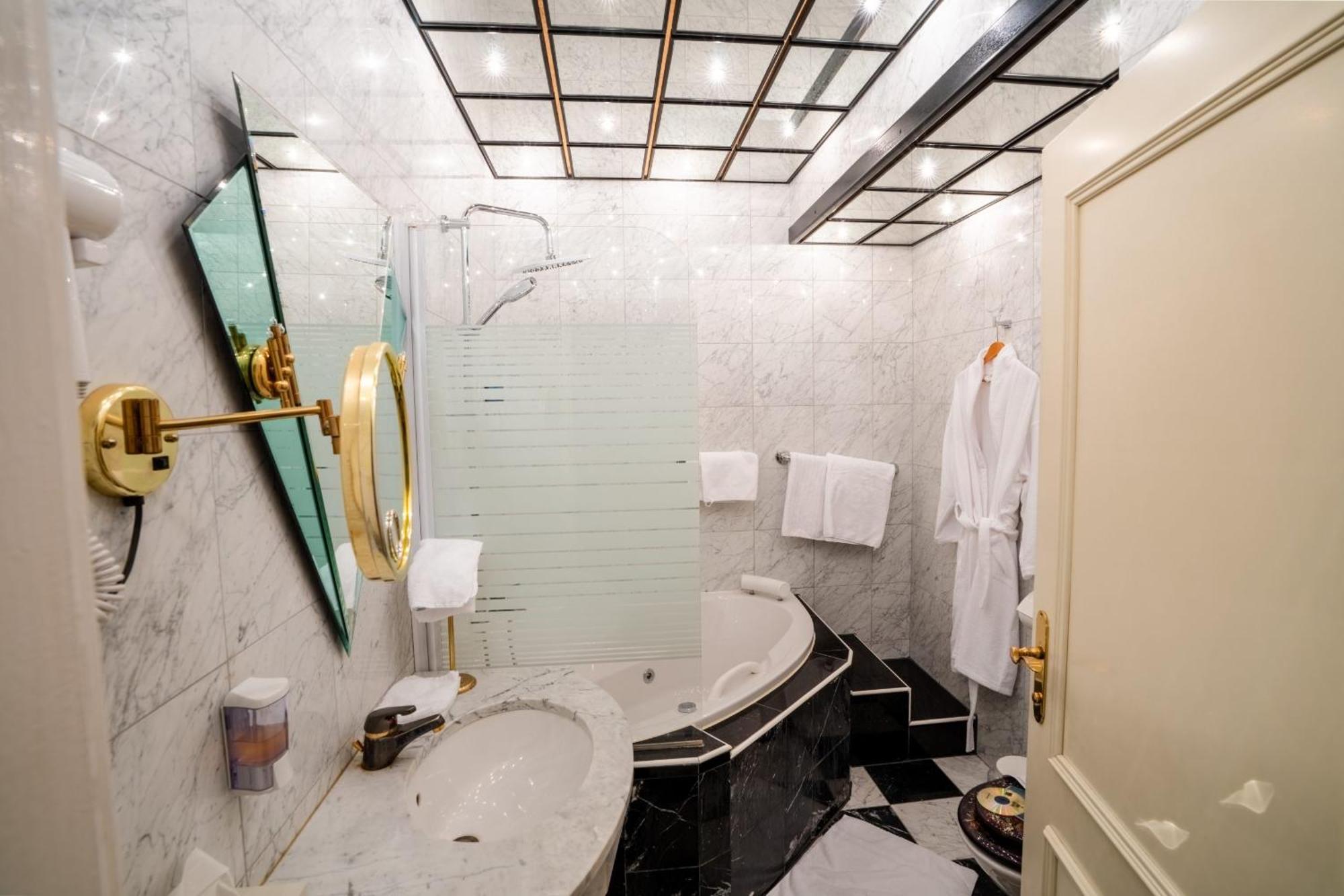 Standard Suite