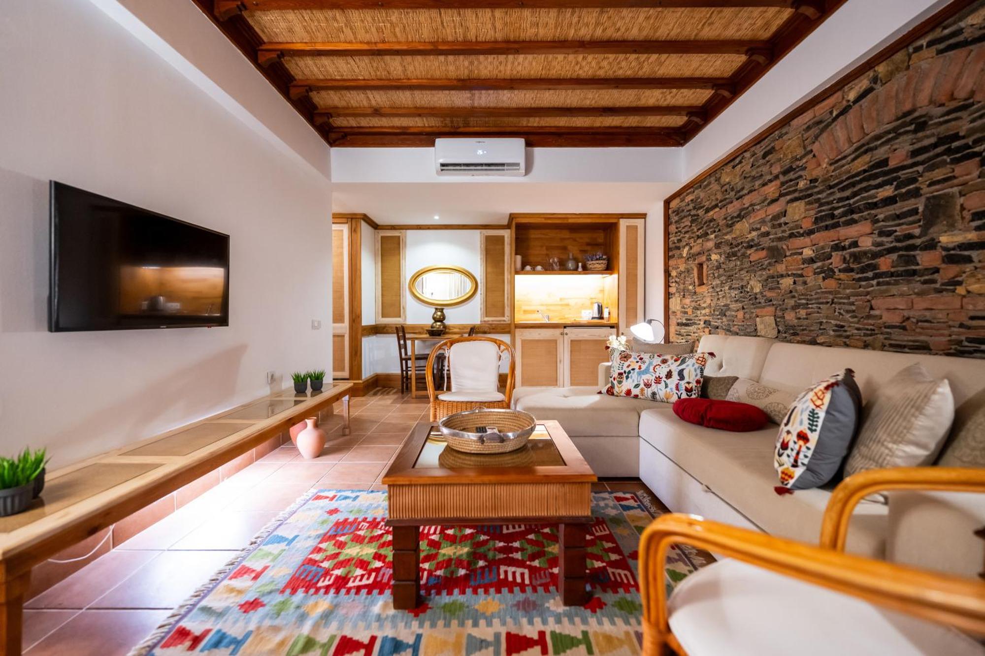 Suite with Garden View