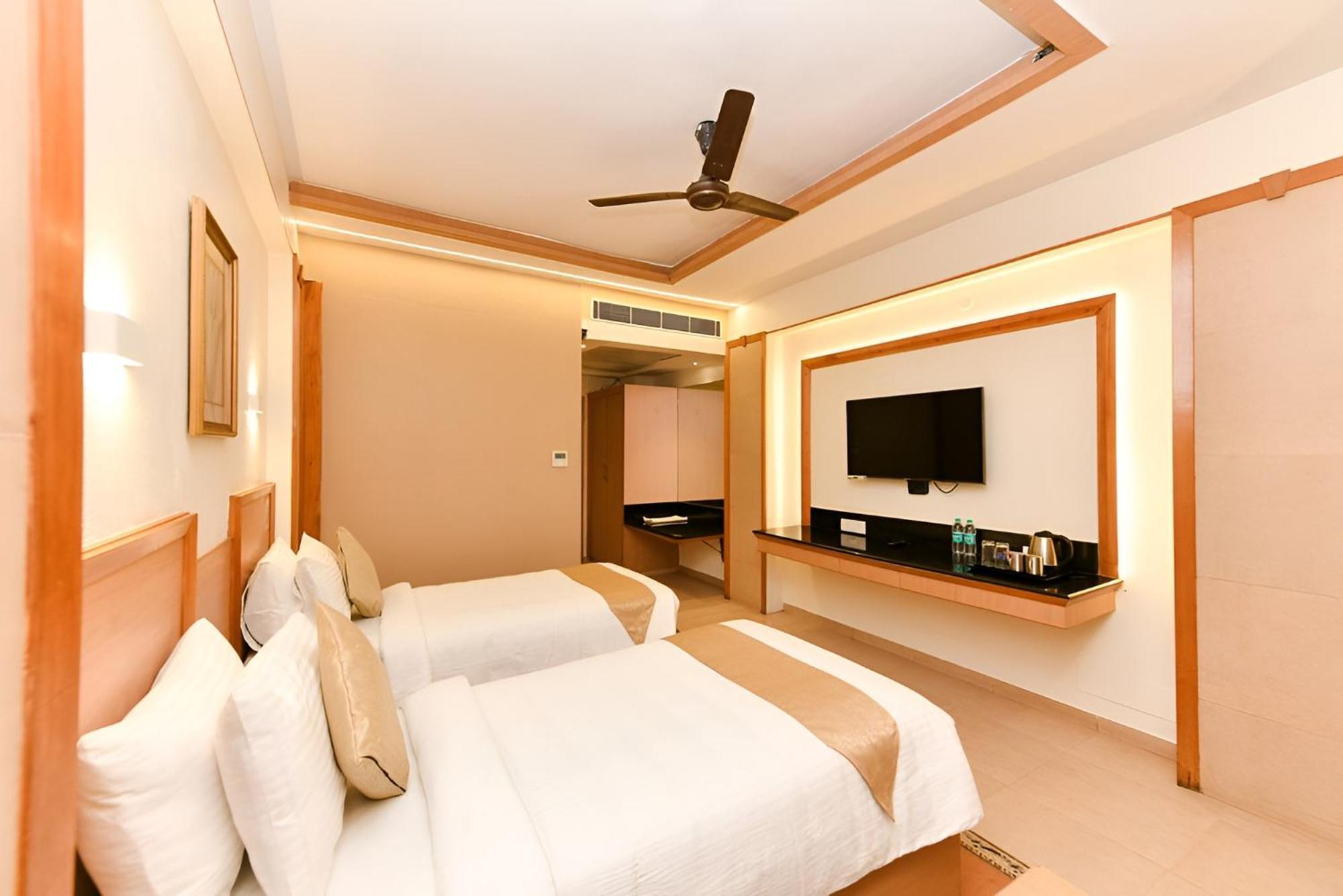 Standard Twin Room on F&B on Spa Complimentary Early Check or Late Check Out by 2 Hrs