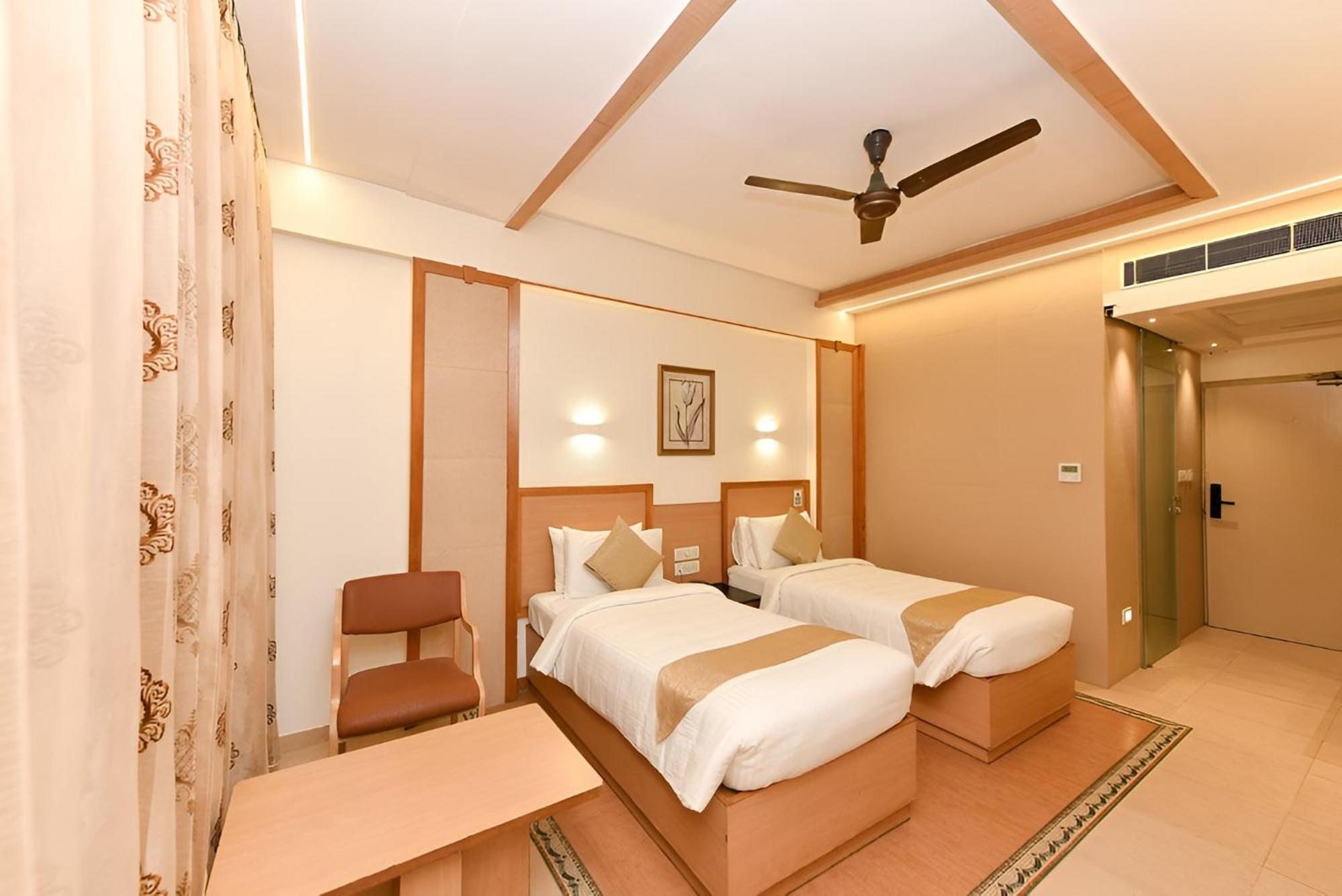 Standard Twin Room on F&B on Spa Complimentary Early Check or Late Check Out by 2 Hrs