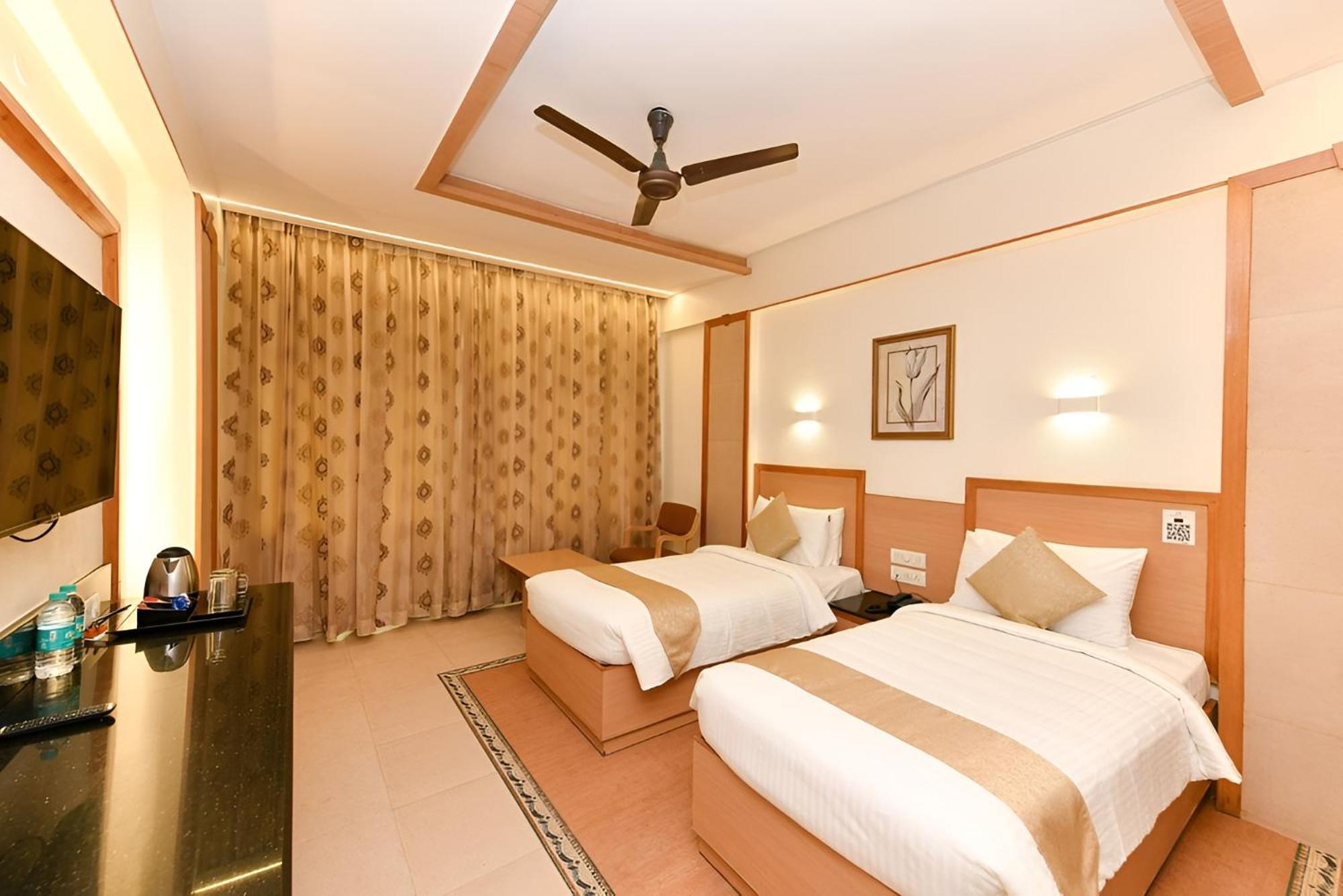 Standard Twin Room on F&B on Spa Complimentary Early Check or Late Check Out by 2 Hrs