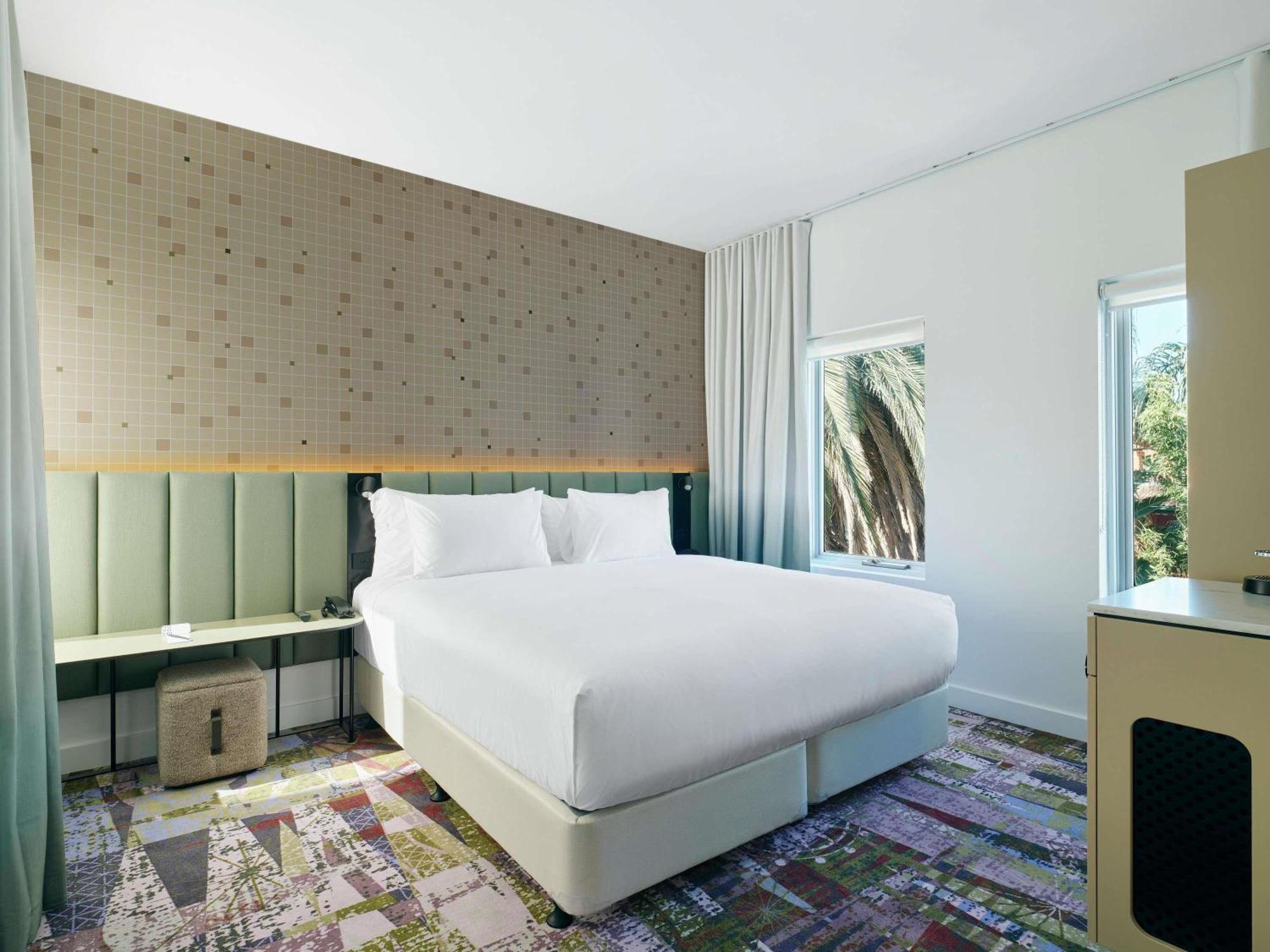 Standard King Room Disability Access