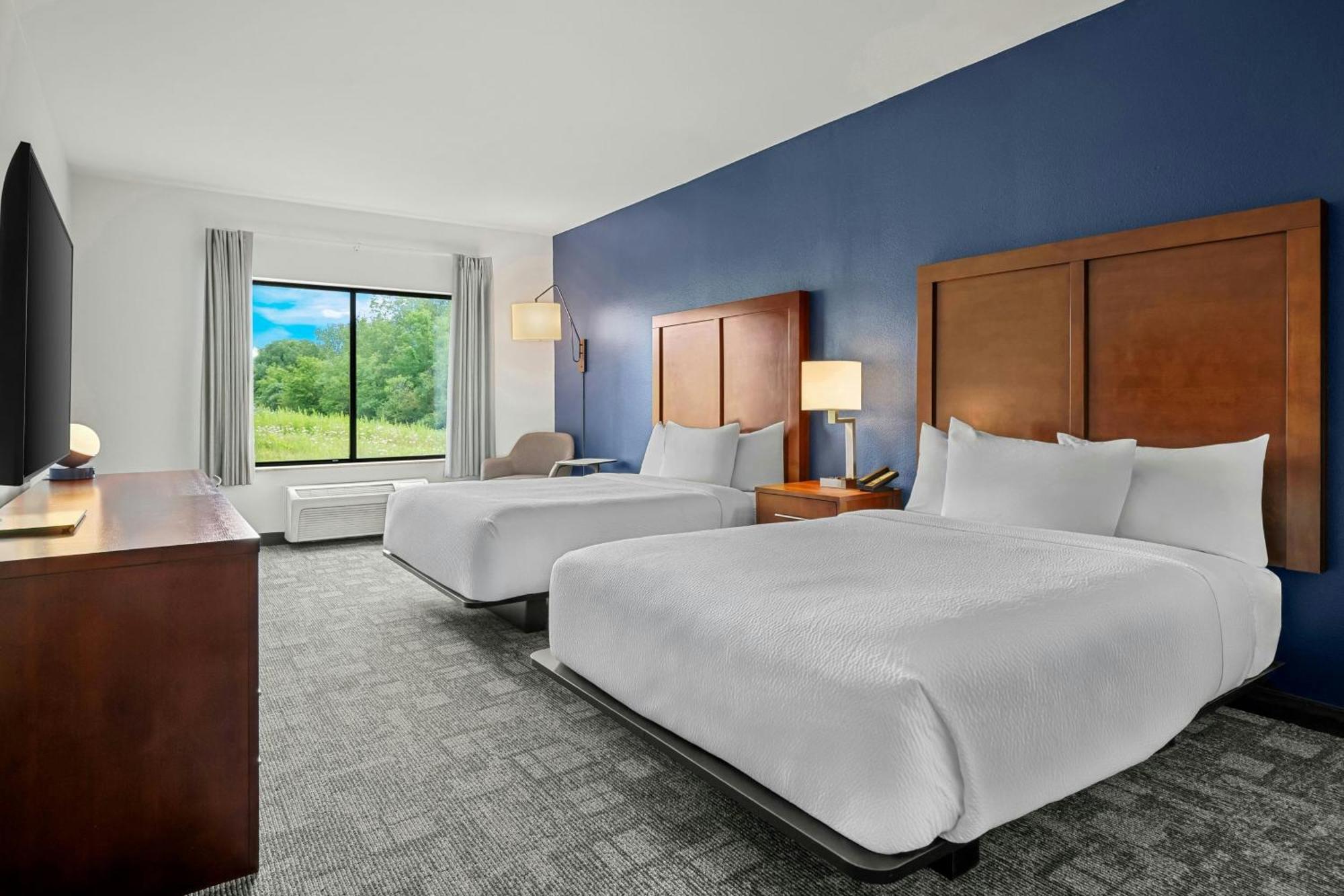 Queen Room Two Queen Beds