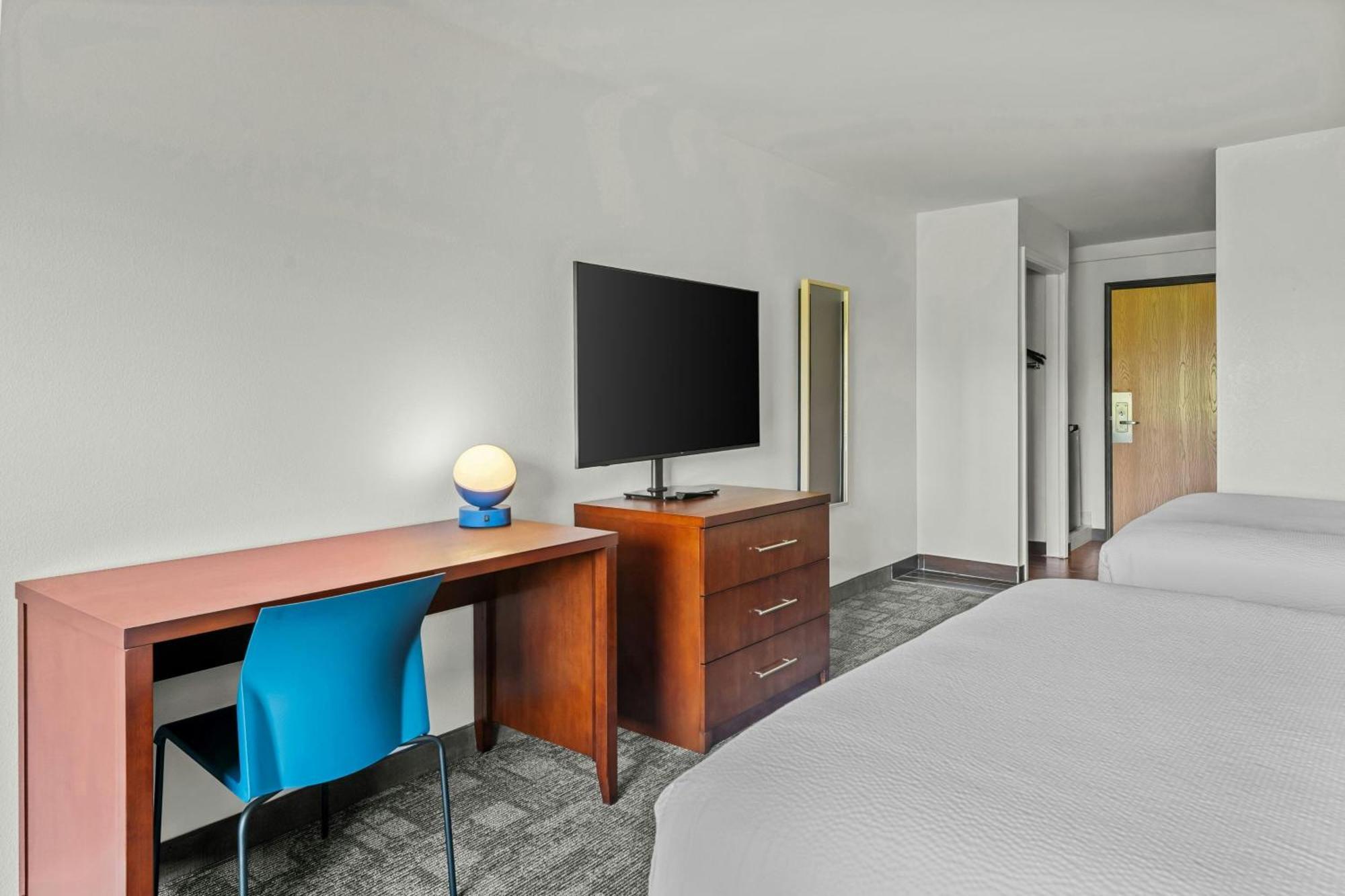 Queen Room Two Queen Beds