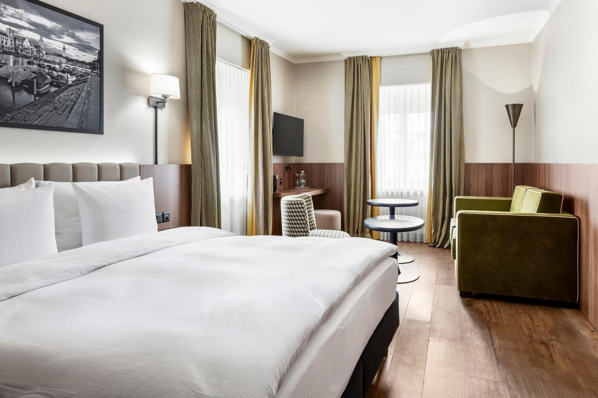Junior Suite View on the Old Town