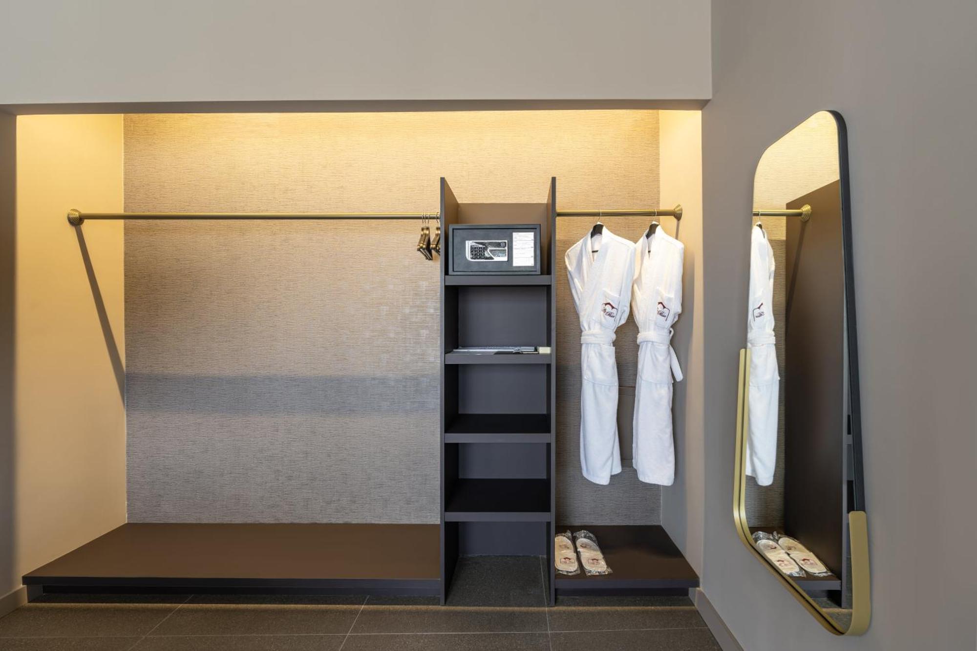Gazetta Superior Room