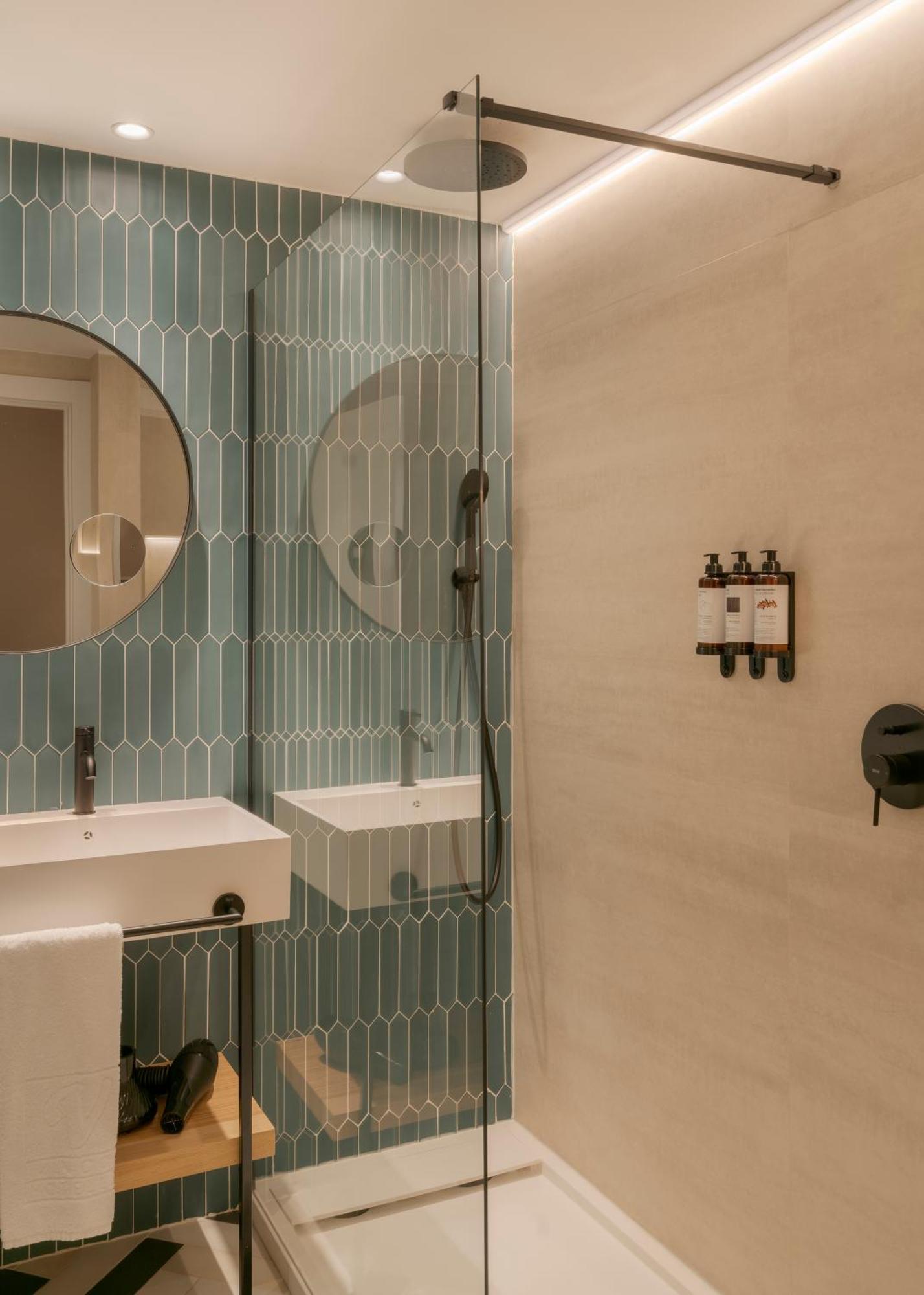 Vincci Room