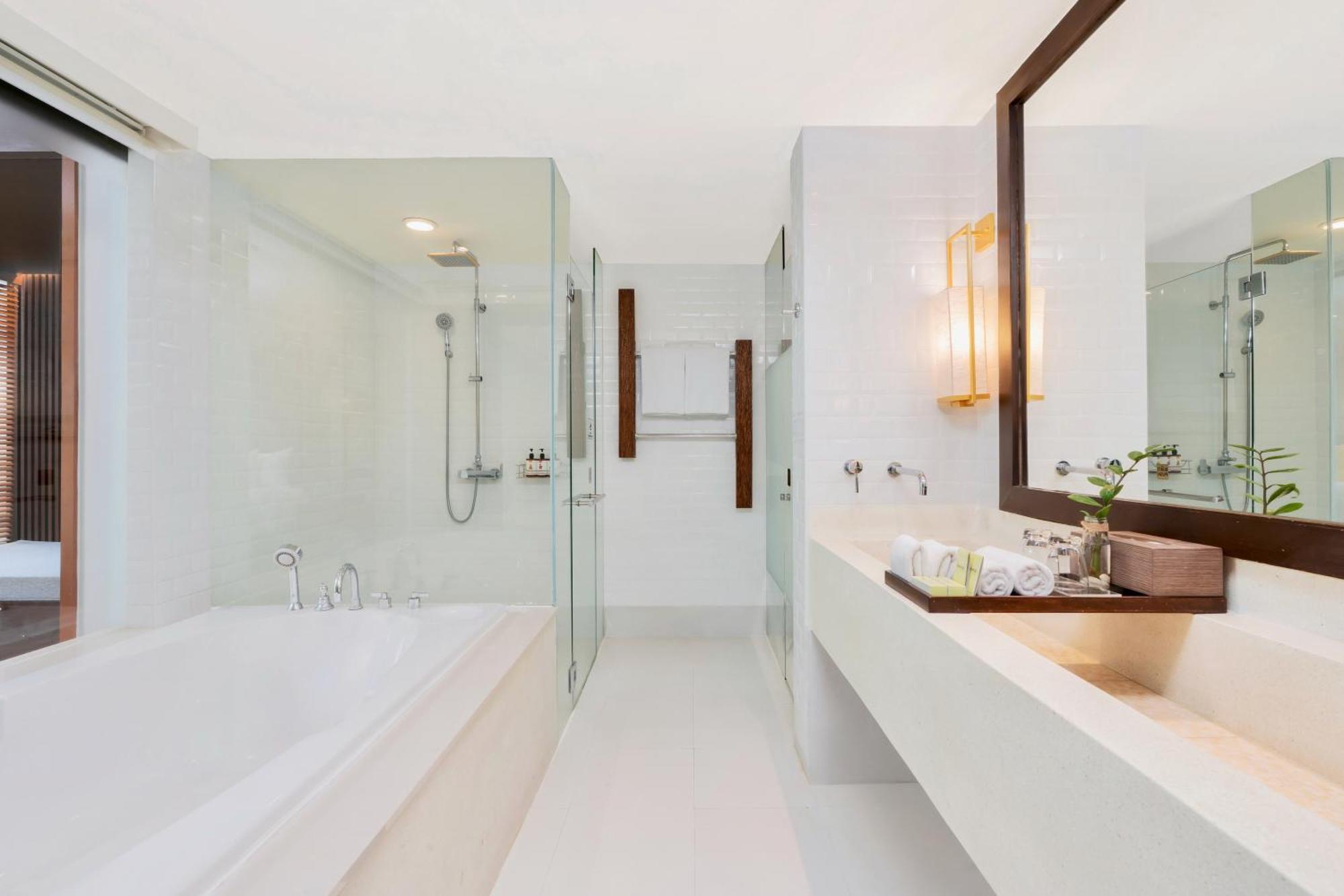 Zen Jacuzzi Pool Terrace