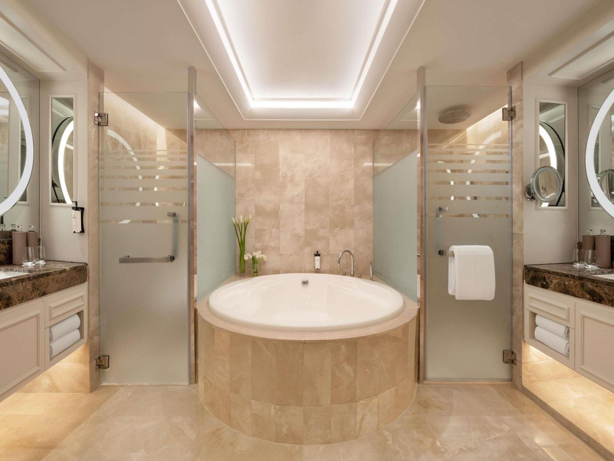 Prestige King Suite Club Millesime Access