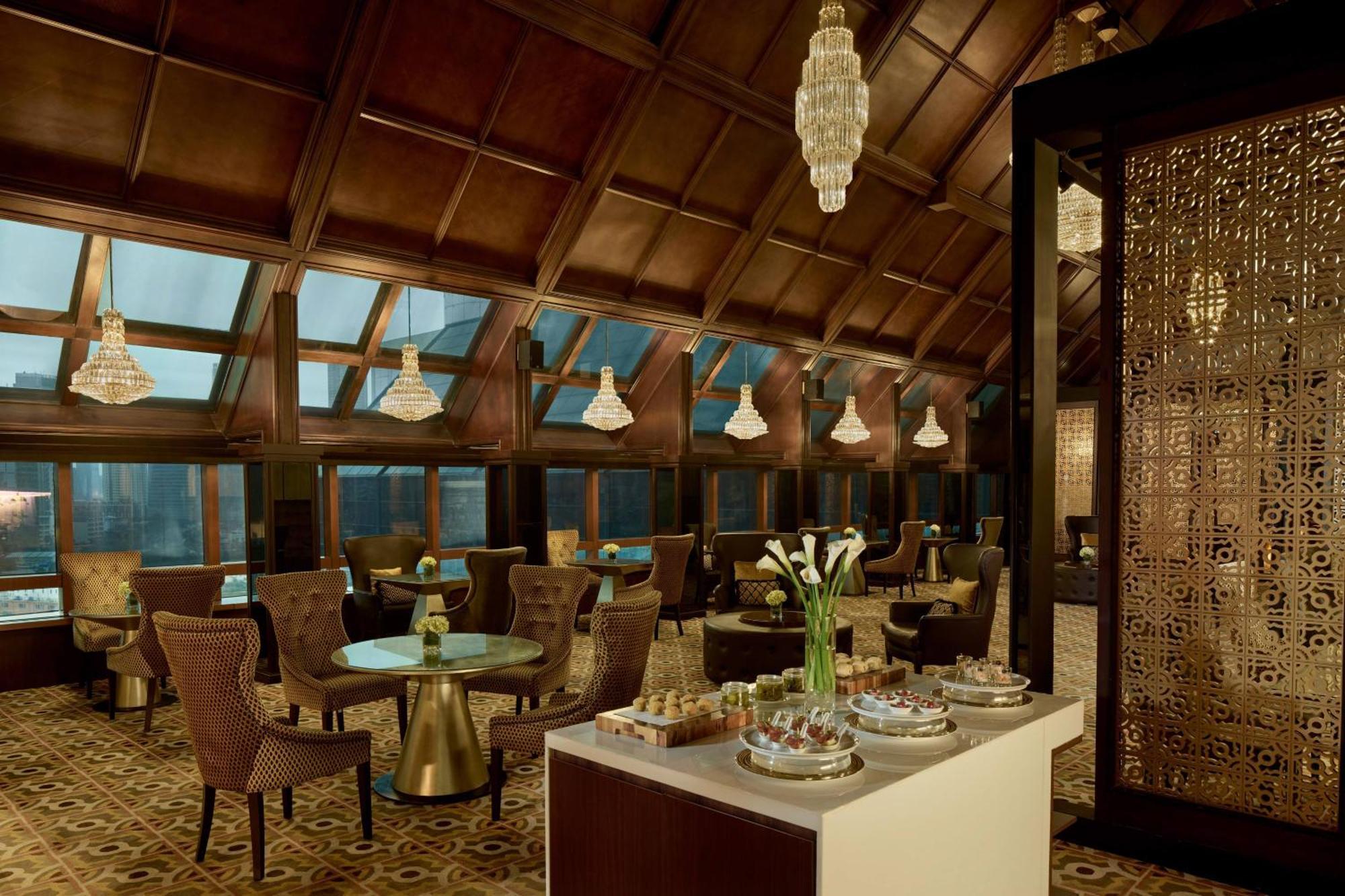 Deluxe suite Executive Lounge