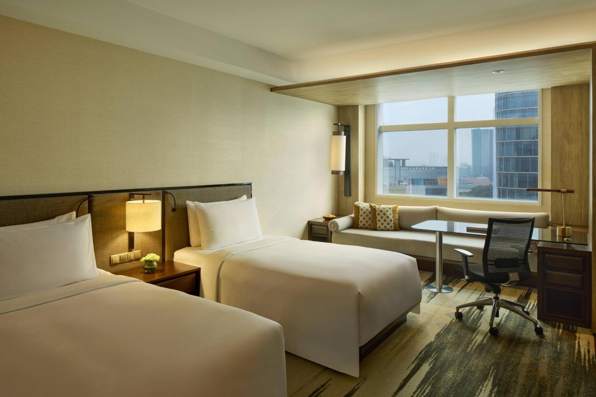 Red Level Room Executive Lounge Access