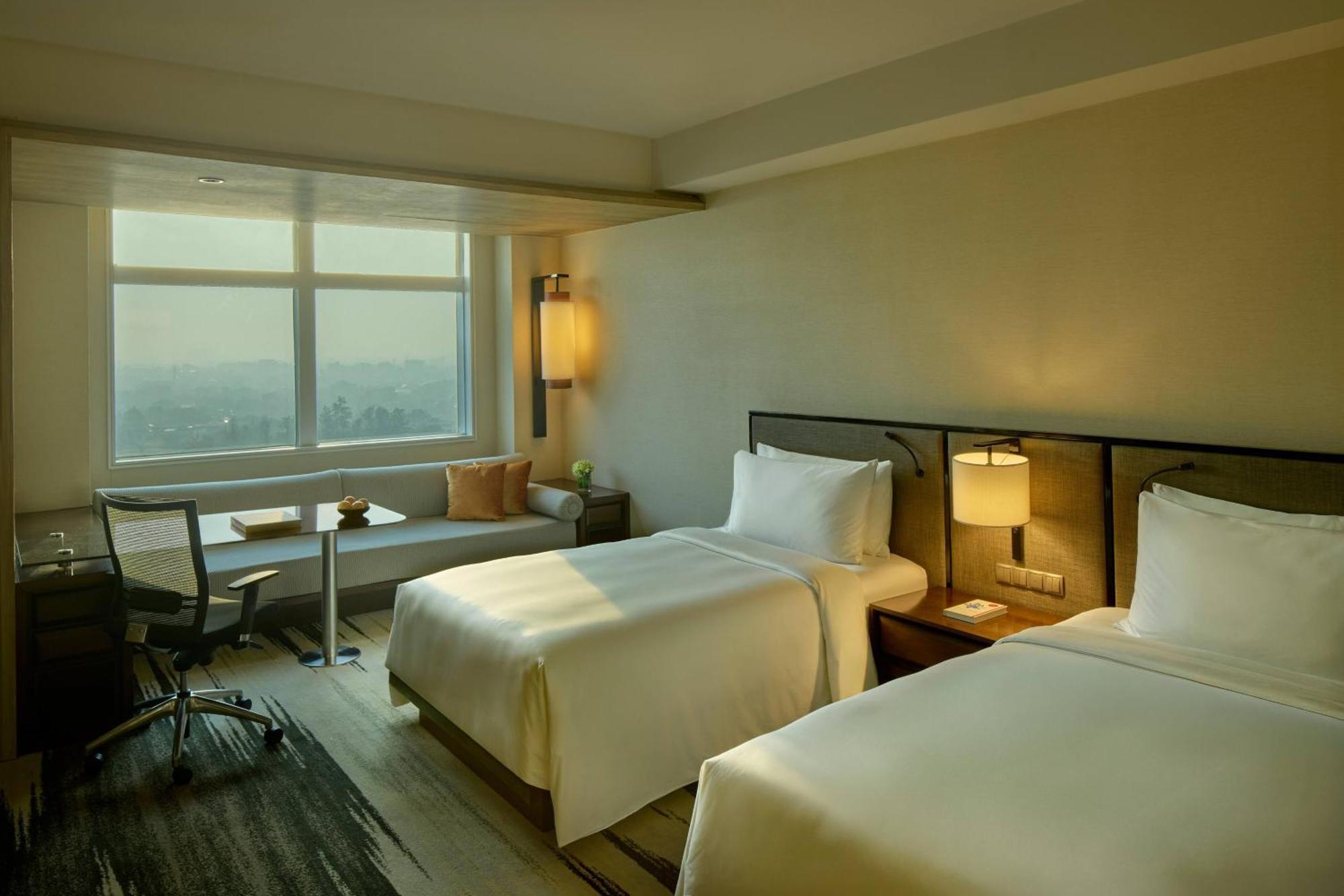 Red Level Room Executive Lounge Access