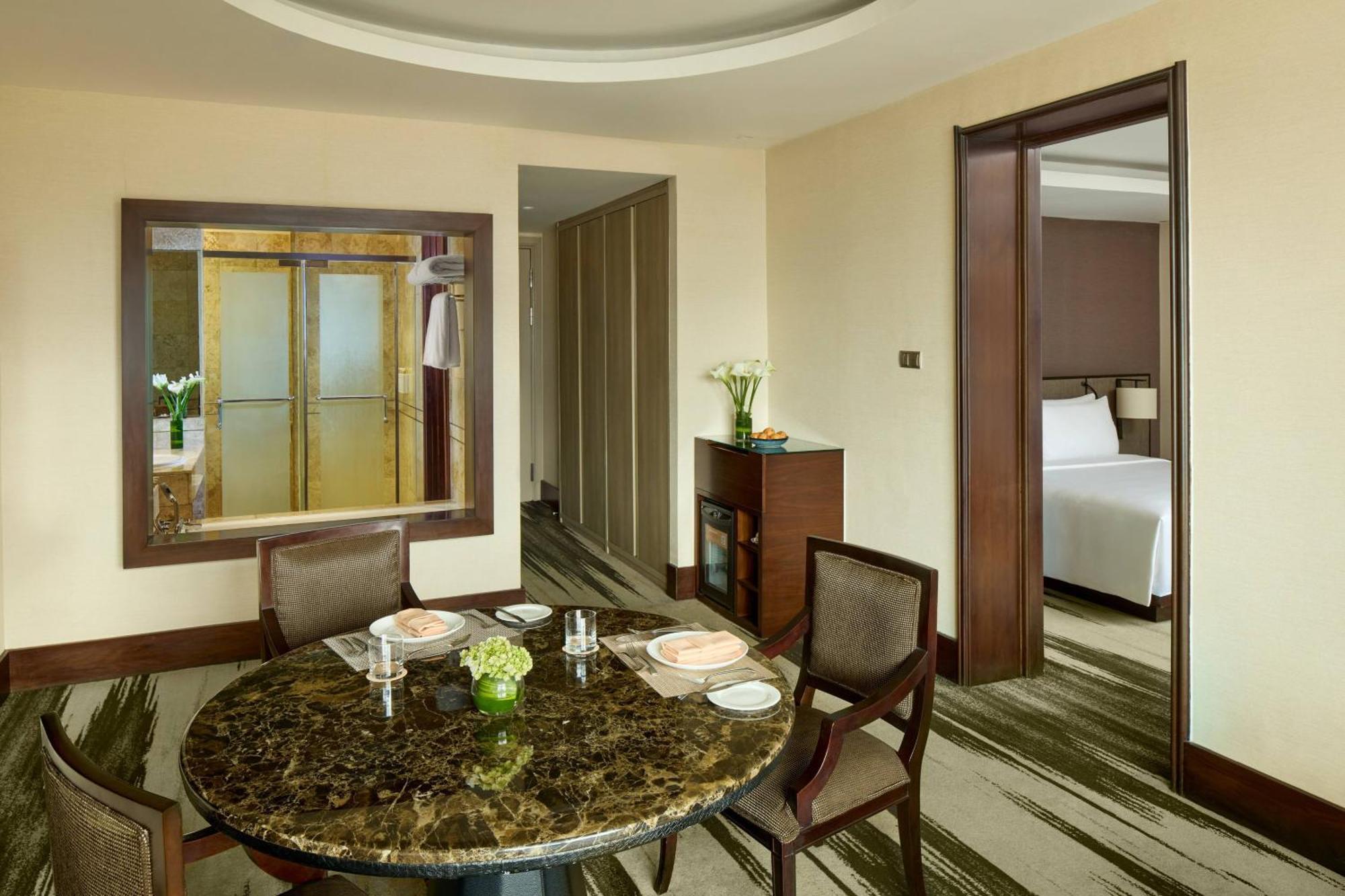 Junior Suite Executive Lounge