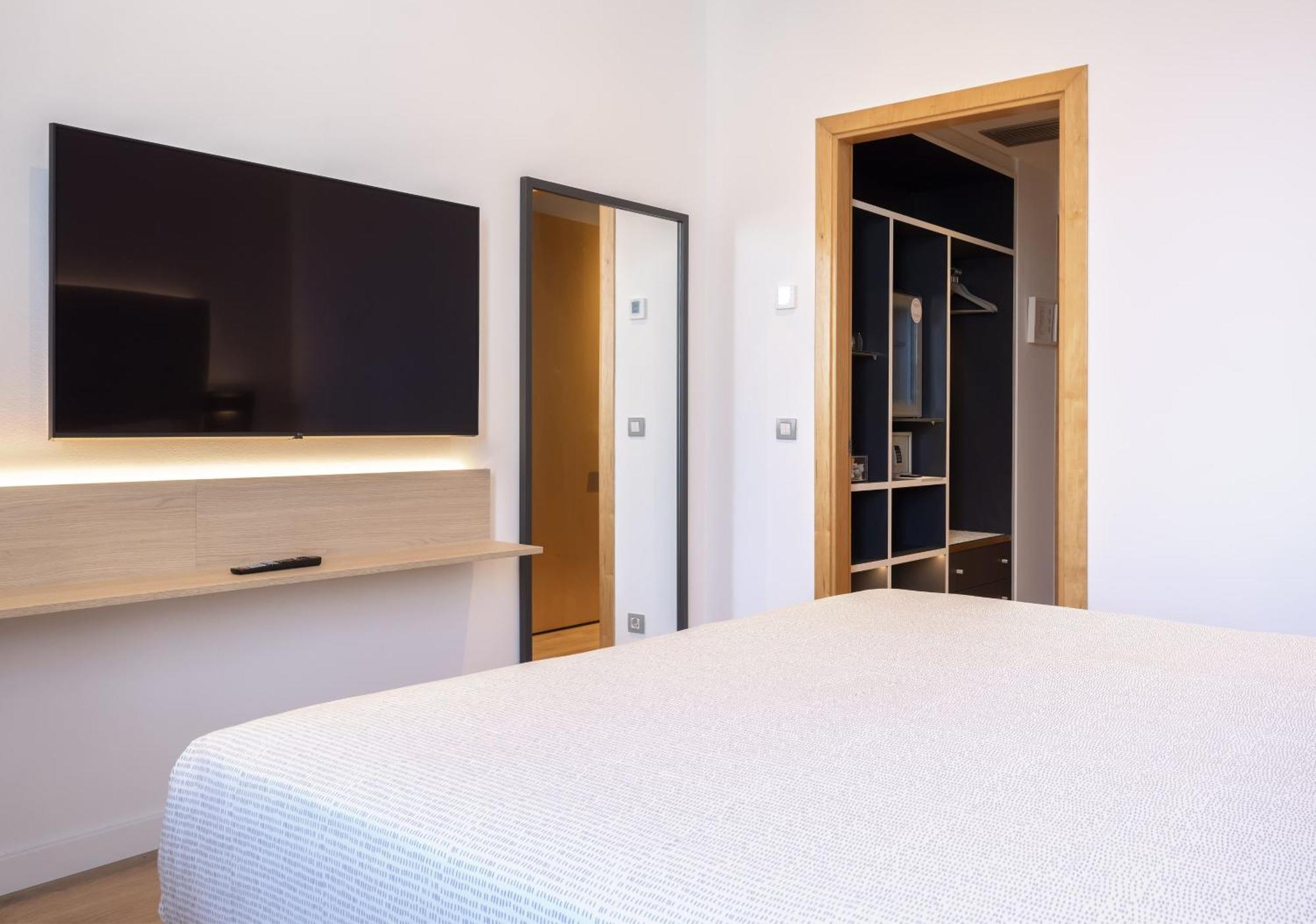 The INNSIDE Room