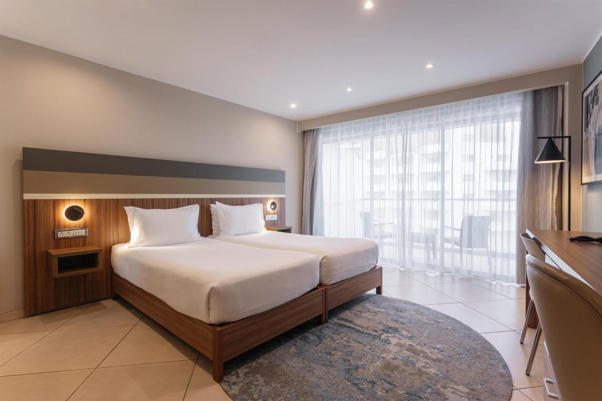 Twin Room Mobility Access