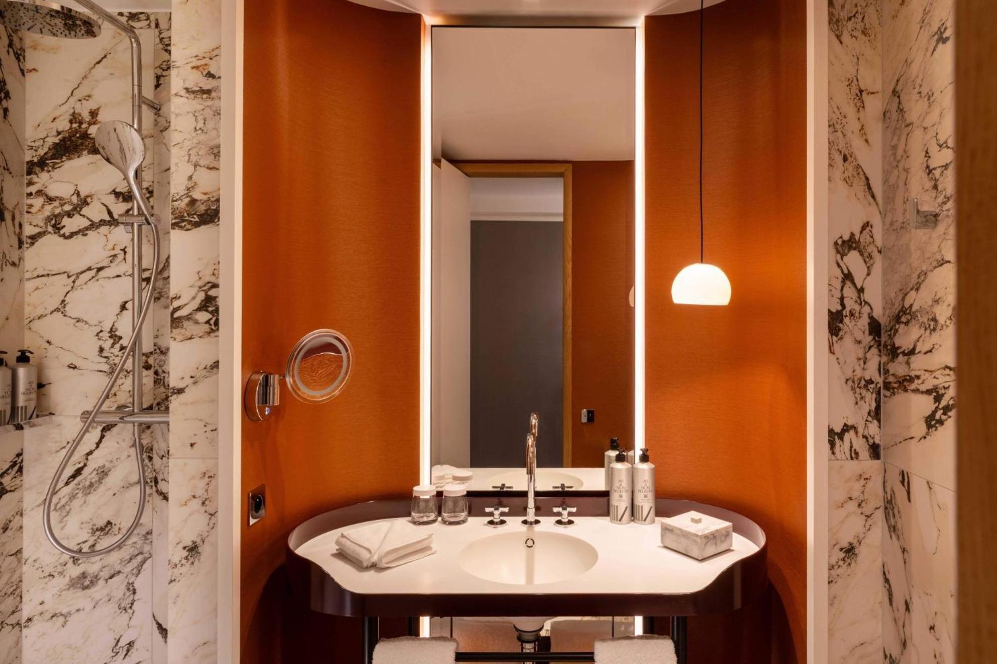 Prestige Room