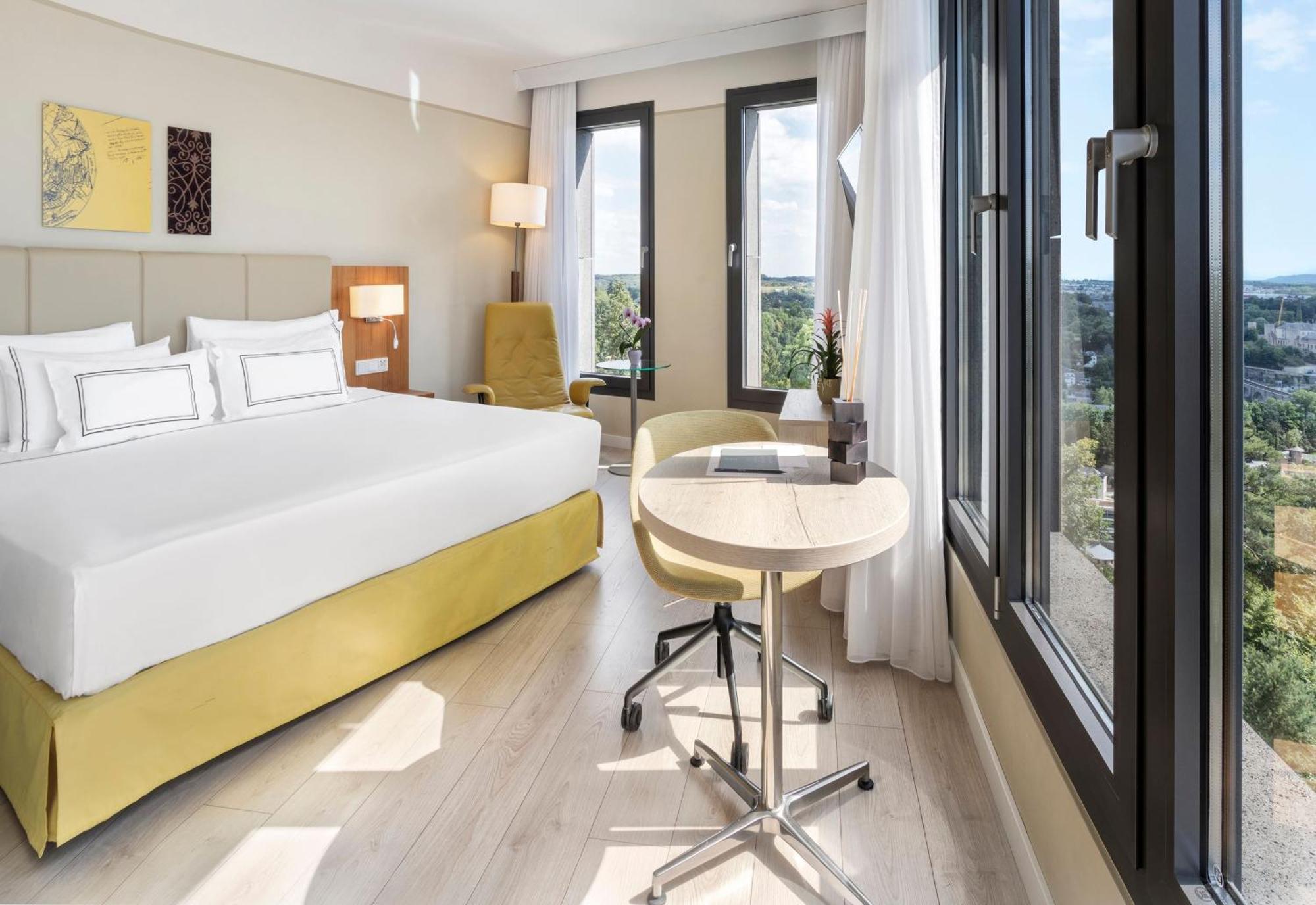 The Level Grand Suite Executive Lounge Access