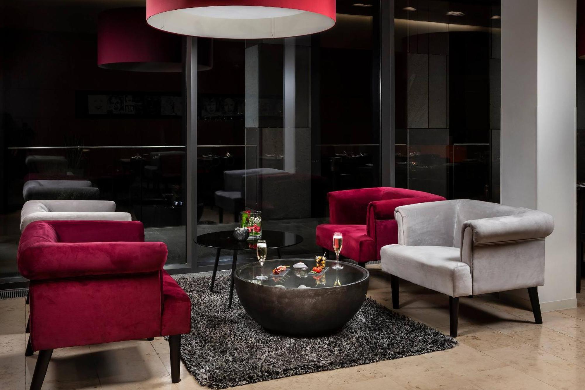 The Level Grand Suite Executive Lounge Access