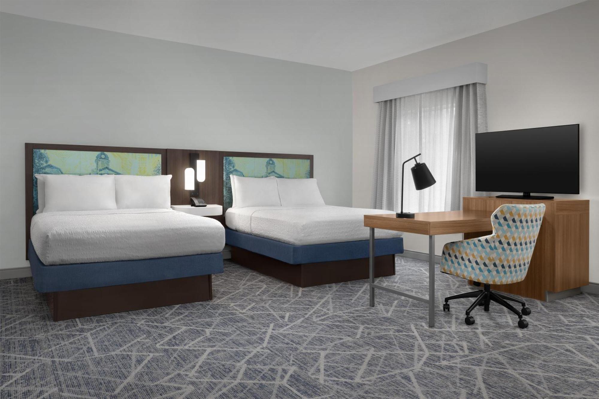Queen Studio Suite Two Queen Beds Sofa Bed Non-Smoking