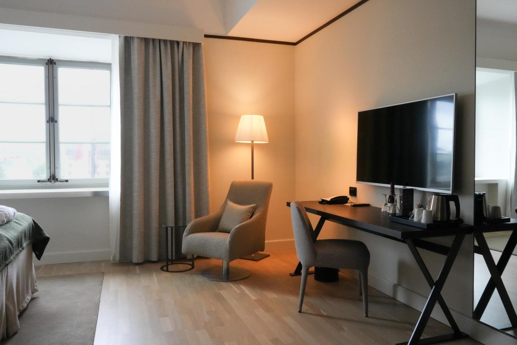 Superior Room with City View