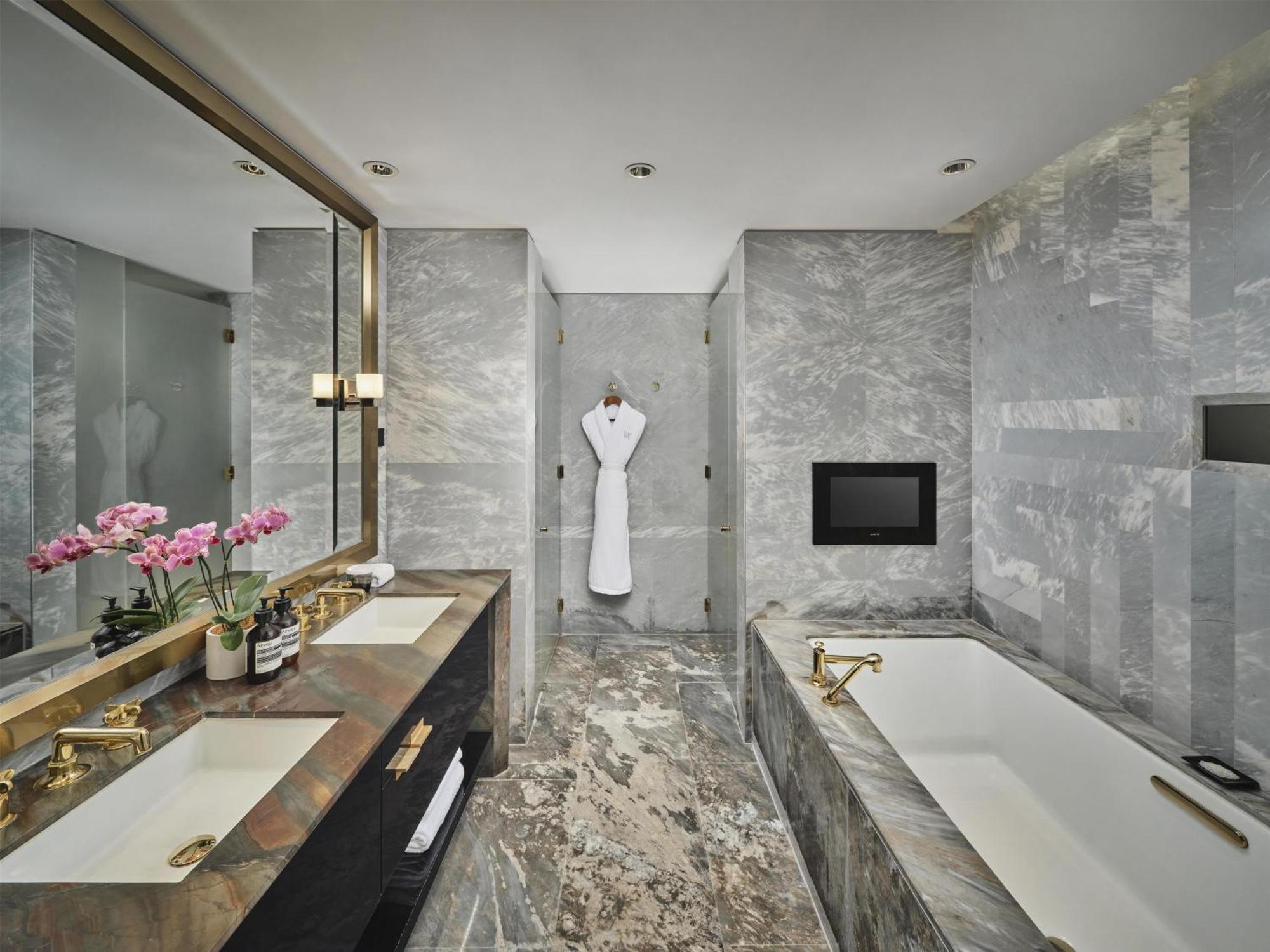 Premier King Room