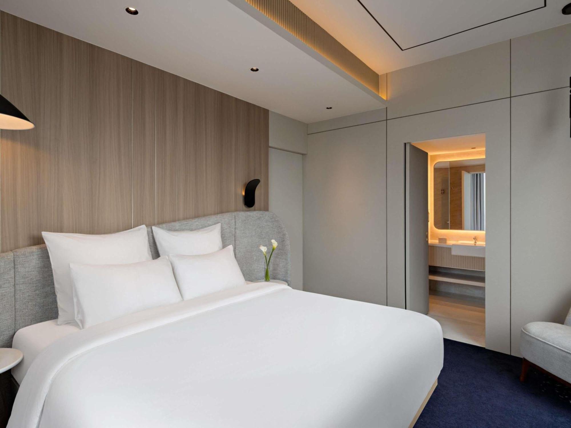 Suite City View