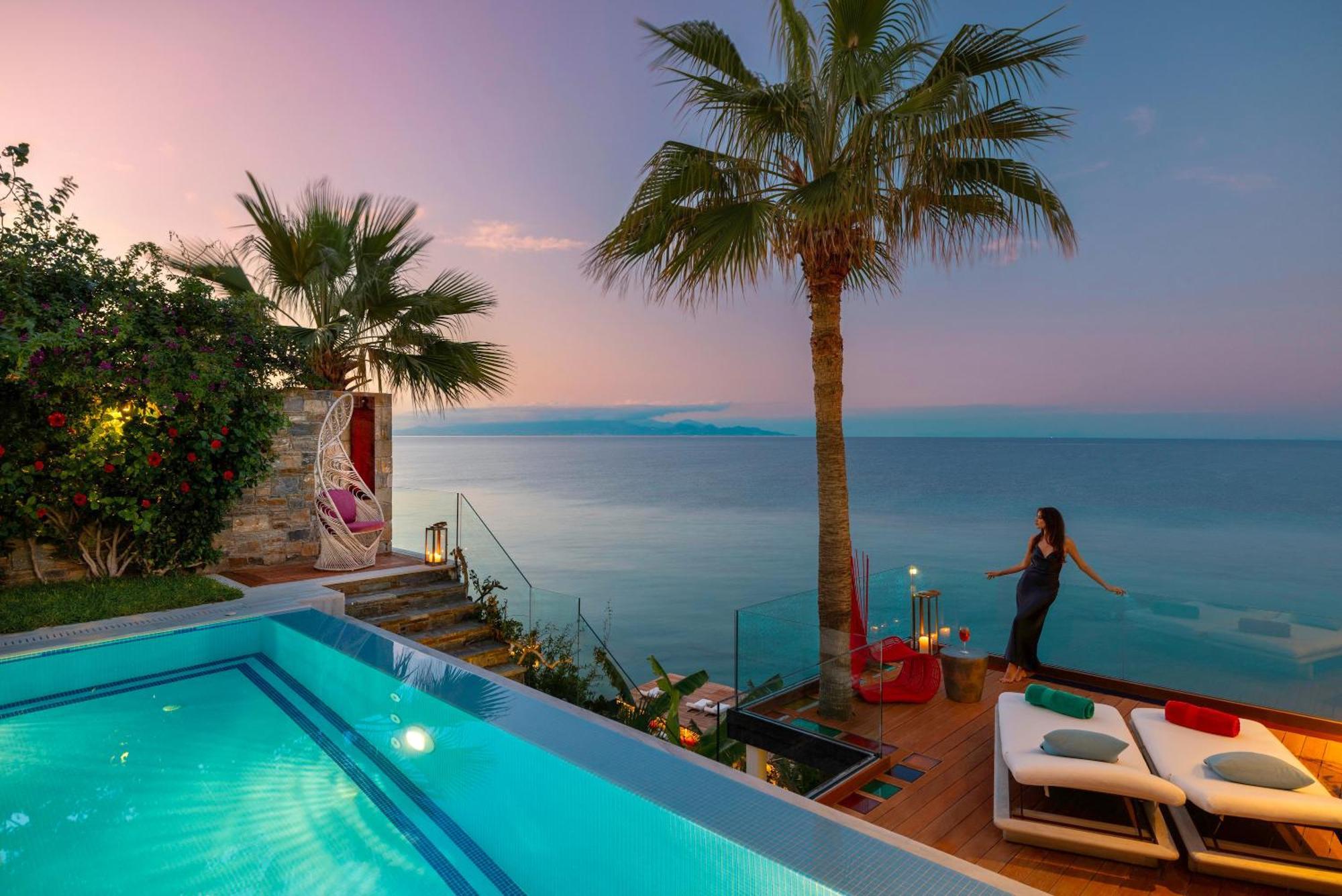 Four-Bedroom Villa with Two Private Pools and Private Beach Area