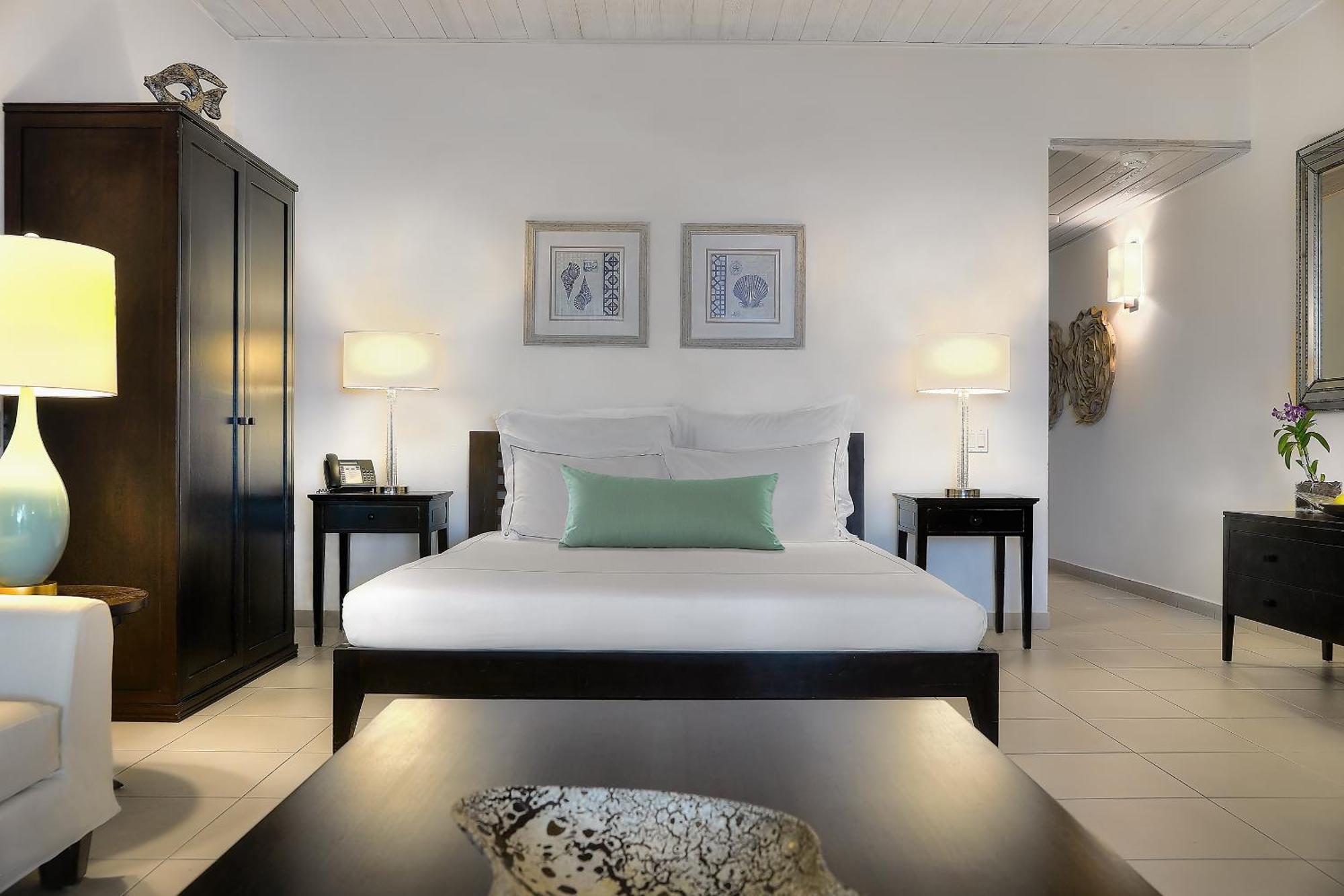 Beach Balcony Two-Bedroom Suite,279970145:JPEG