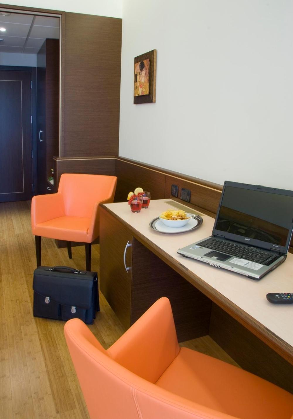 Standard Double Room,243742221:JPEG