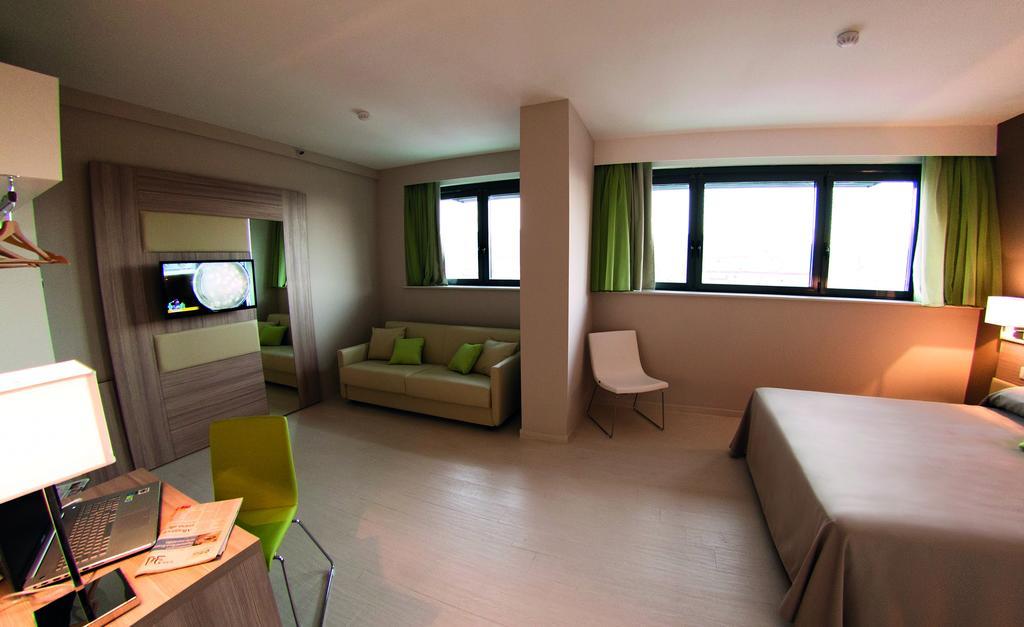Junior Suite,193441993:JPEG