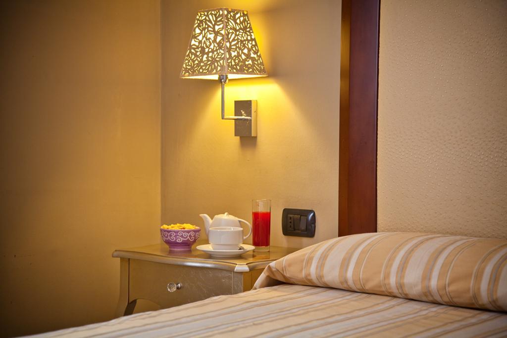 Double Room (1 Adult),644438427:JPEG