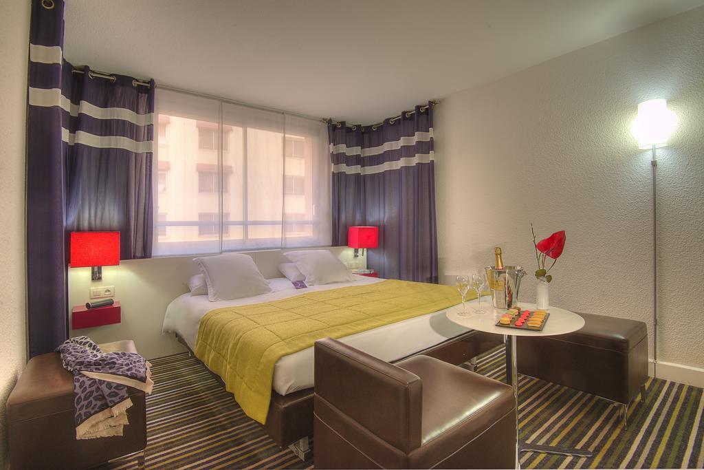 Classic Double Room,453215079:JPEG