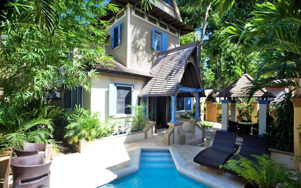 Breadfruit Villa Garden View