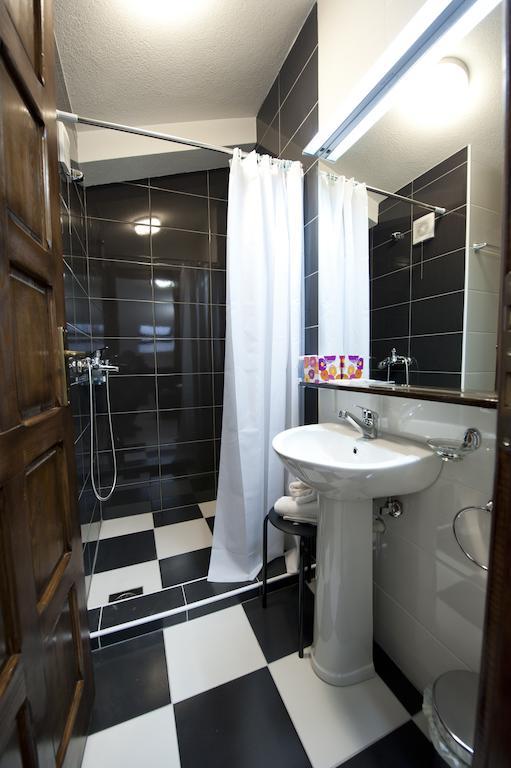 Budget Double or Twin Room,422337207:JPEG