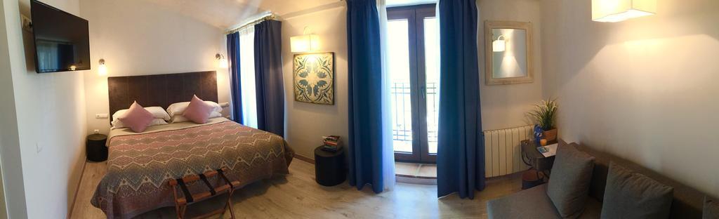 Habitación Triple con balcón