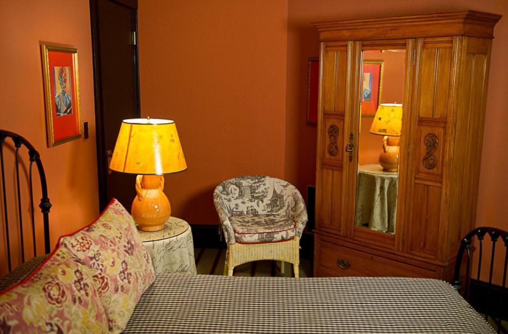 Queen Room