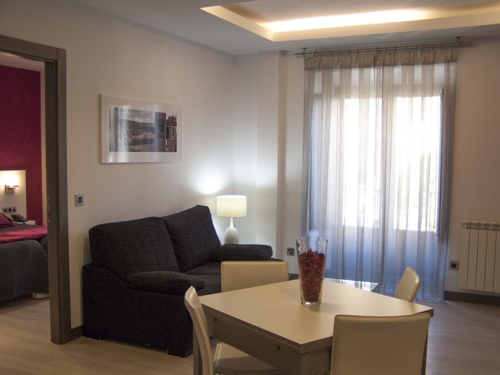 One-Bedroom Apartment 2