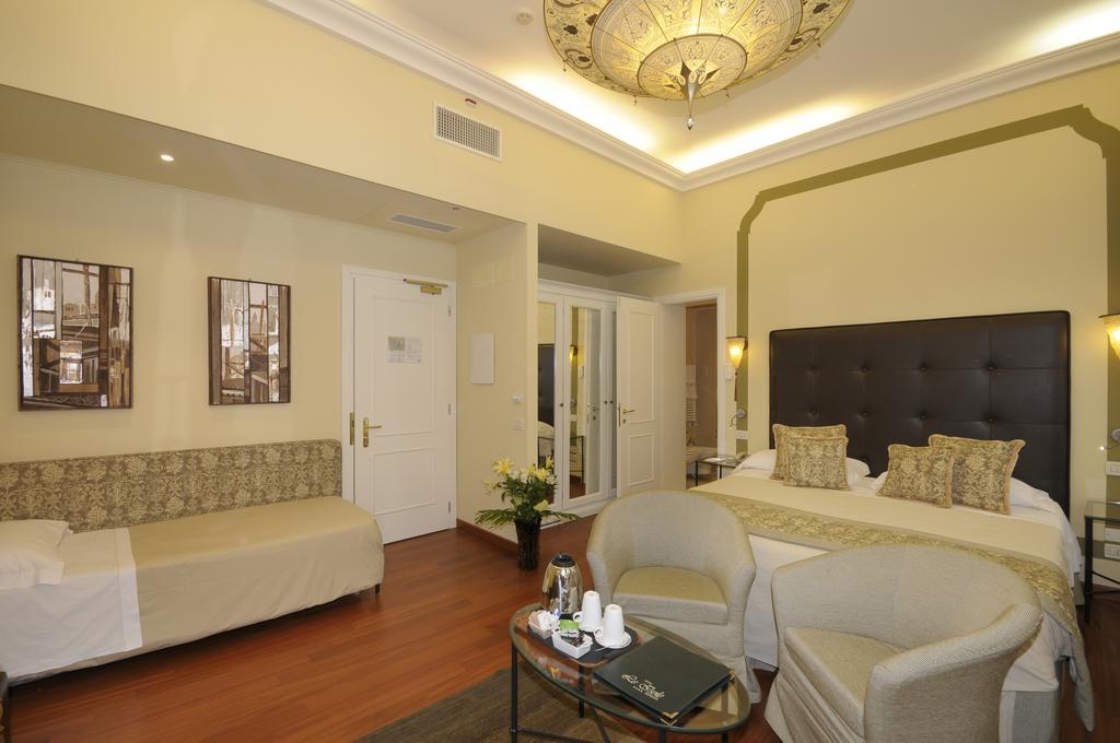 Deluxe Double Room,257843473:JPEG