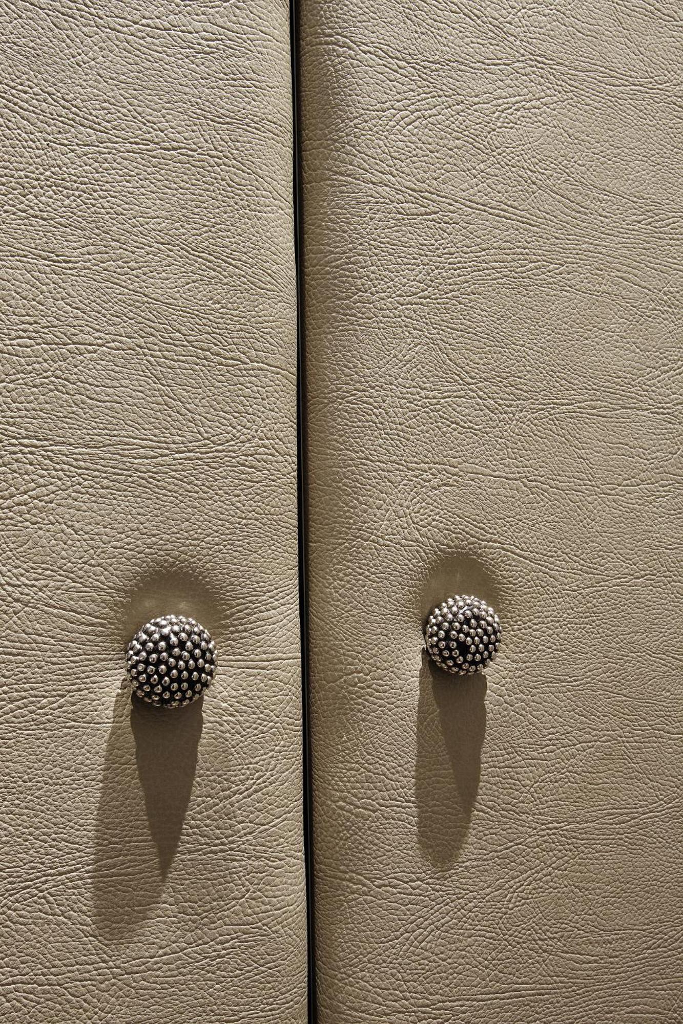 Deluxe Double Room,703848247:JPEG