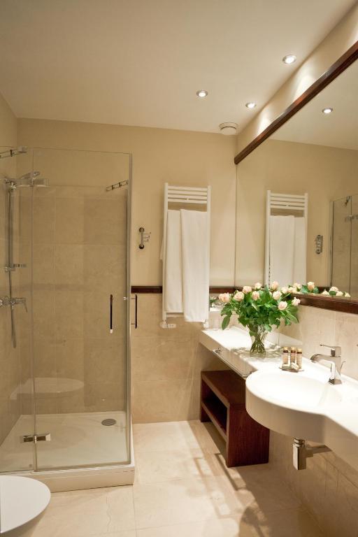 Standard Double or Twin Room in Rządcówka building,968828875:JPEG