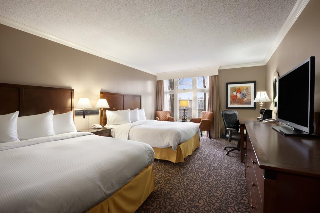 Business Queen Room with Two Queen Beds - Non-Smoking