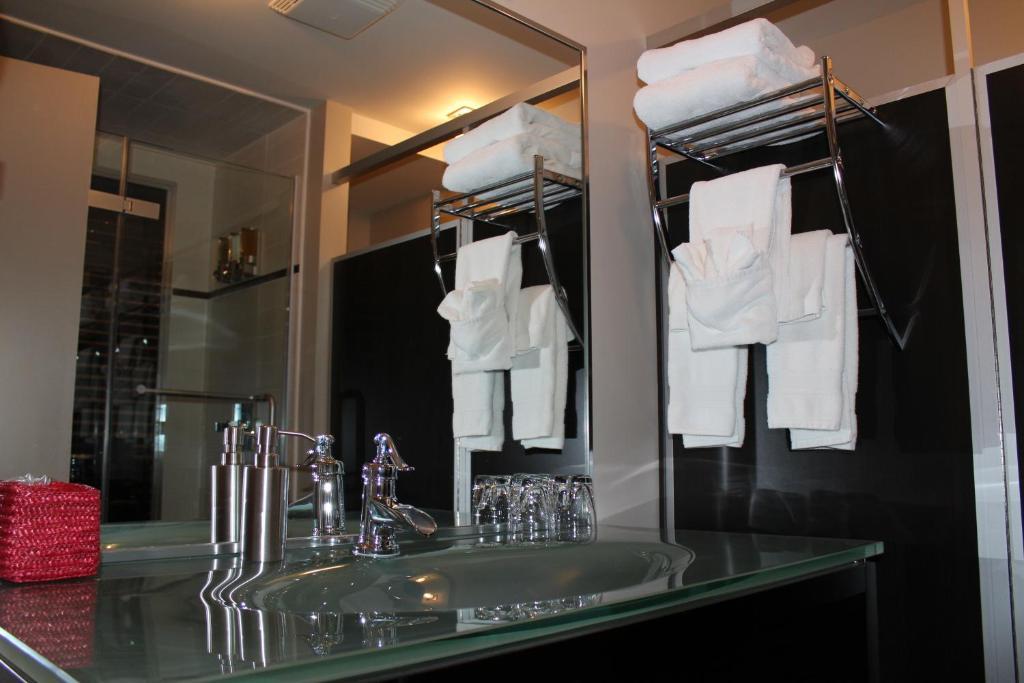 Superior King Room with Spa Bath