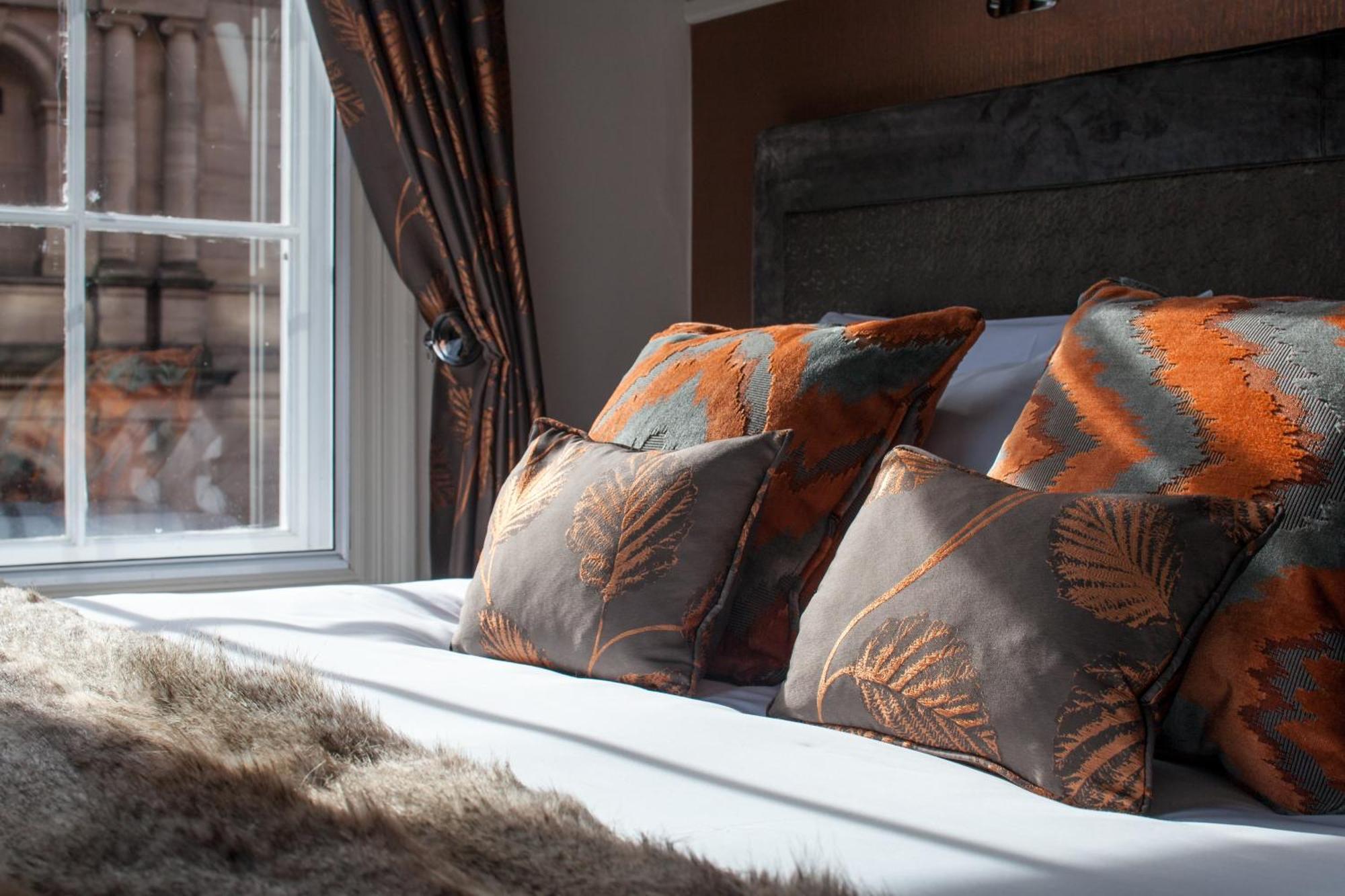 Studio Suite,277762877:JPEG