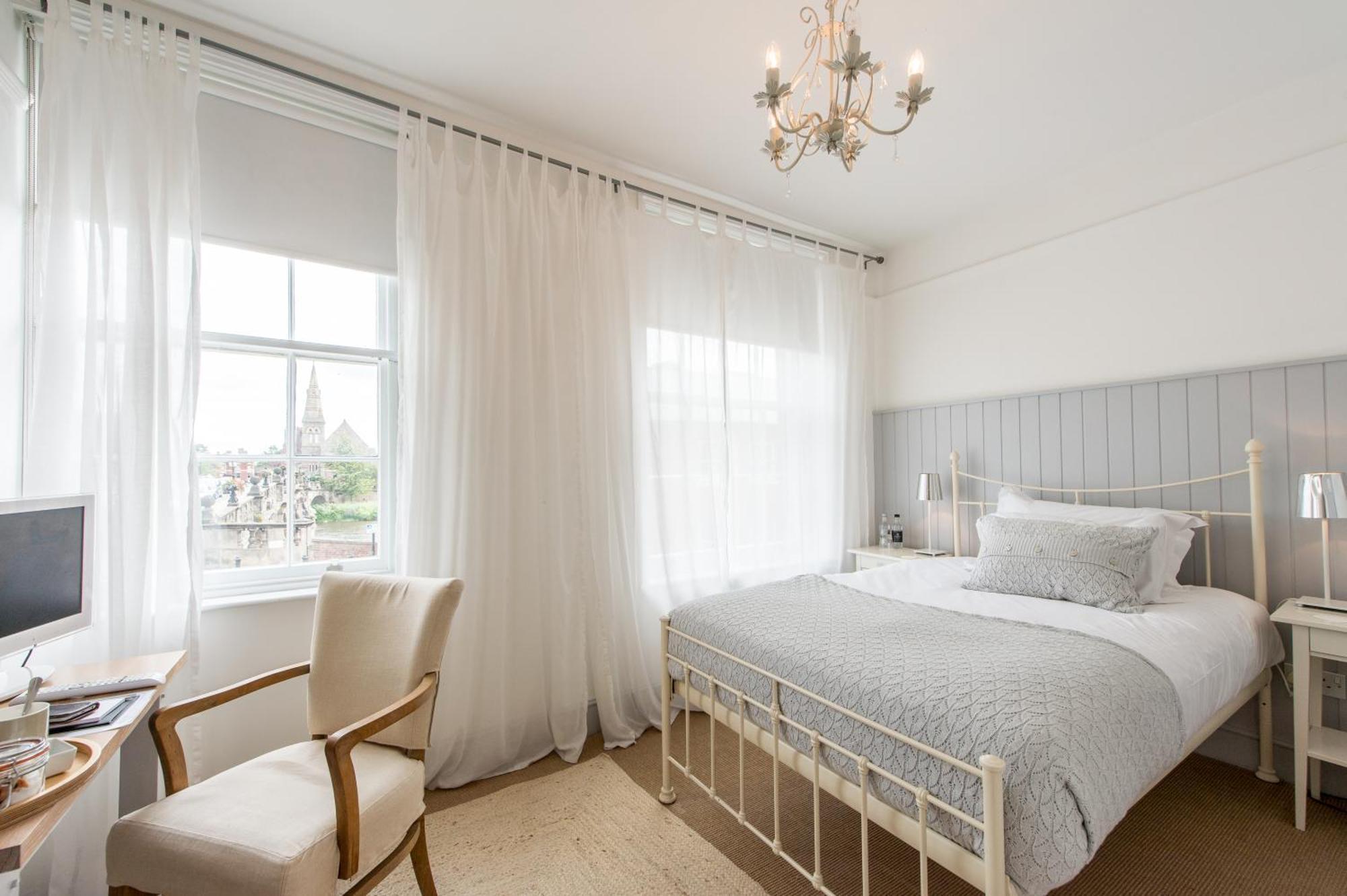 Standard Single Room with Shower